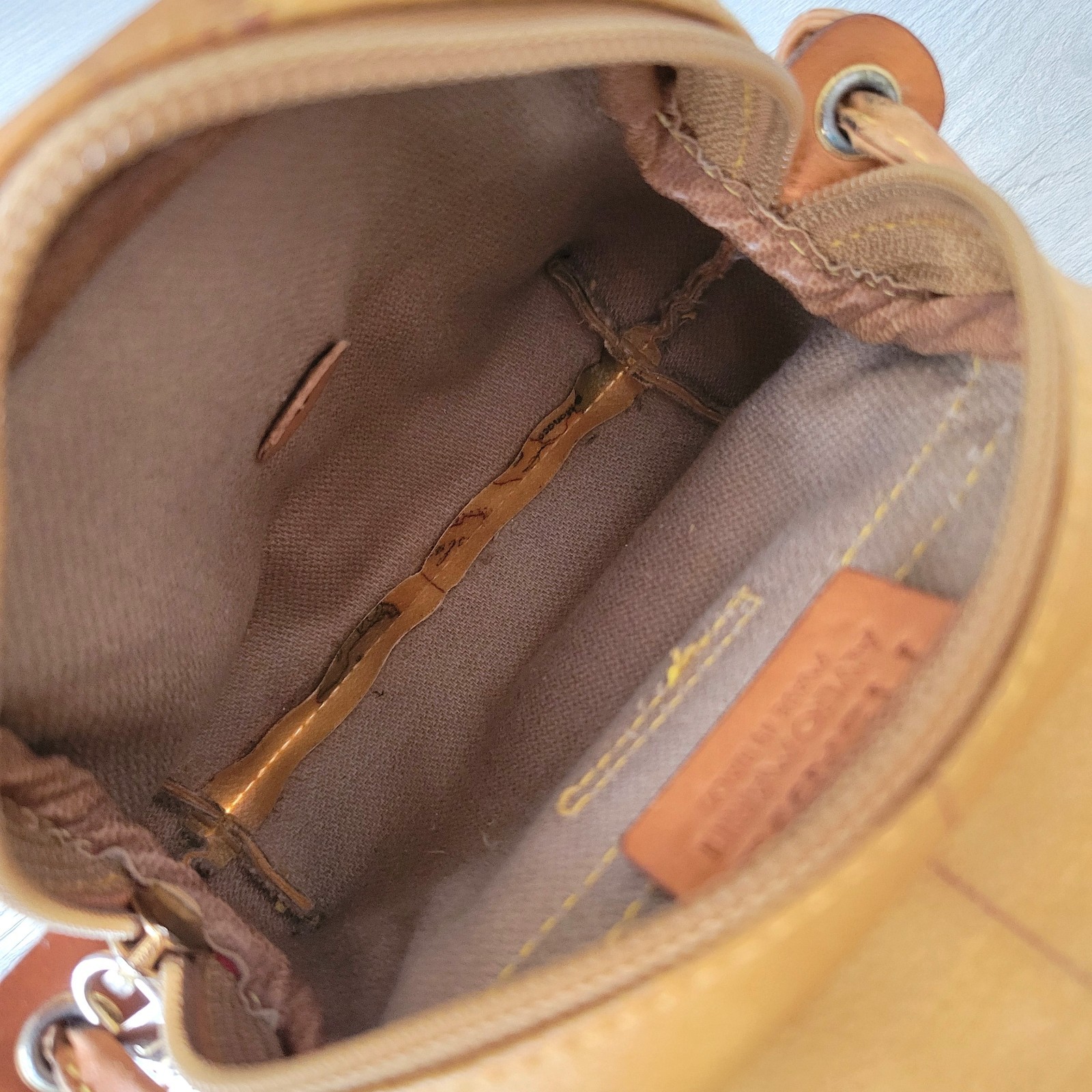 Vintage Classe Alviero Martini Geo Classic Mini Crossbody Belt Bag Map Print EUC