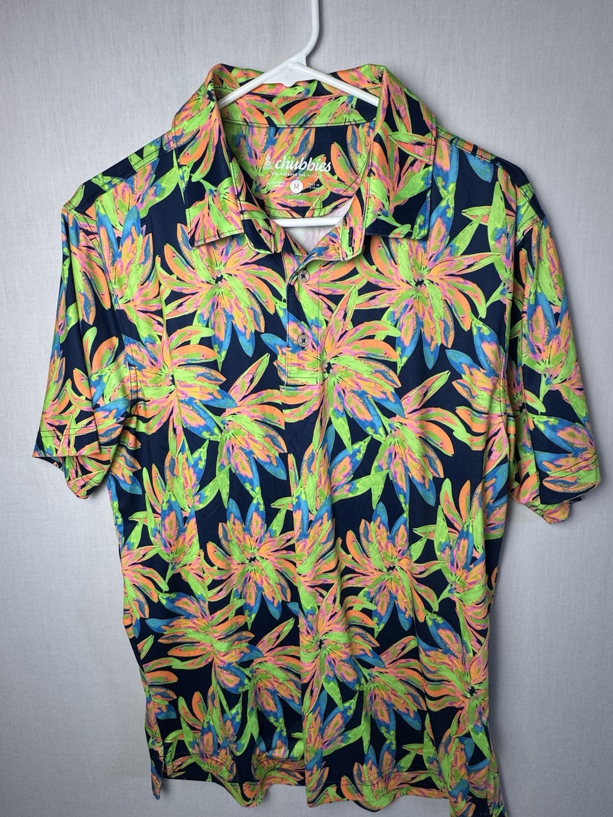 Chubbies Hawaiian Shirt Mens Medium Neon Banana Leaf Performance Stretch