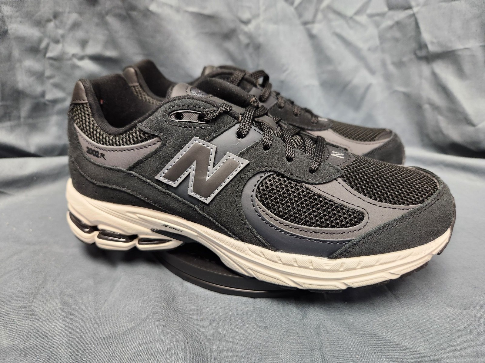 New Balance Boys 2002 Sneakers GC2002BK Suede Black Size 4 NEW NO BOX!