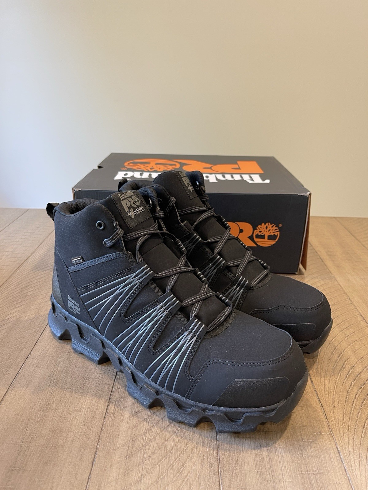 Timberland PRO Work Boots. Powertrain Mid Alloy safety toe. ESD. Light weight.