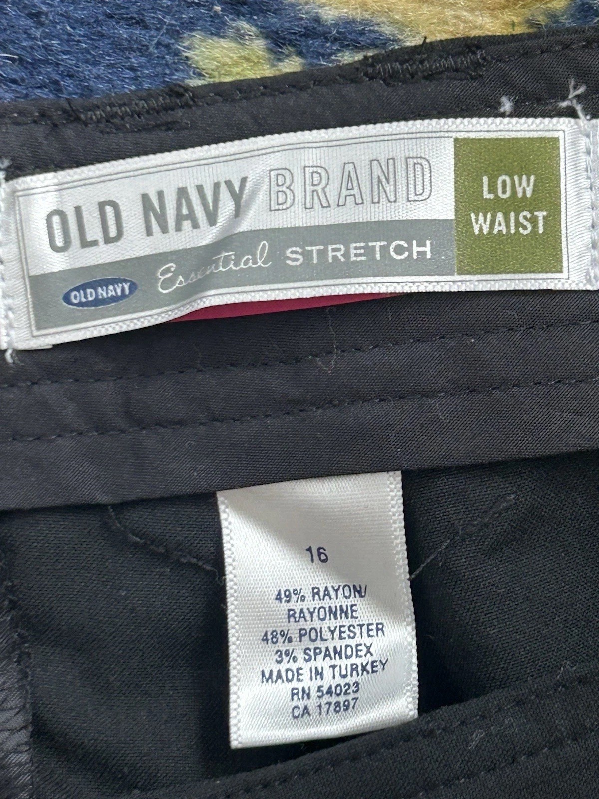 Old Navy NWT Essential Stretch Black Zip Pocket Pants Woman SZ 16 (MSRP $36)