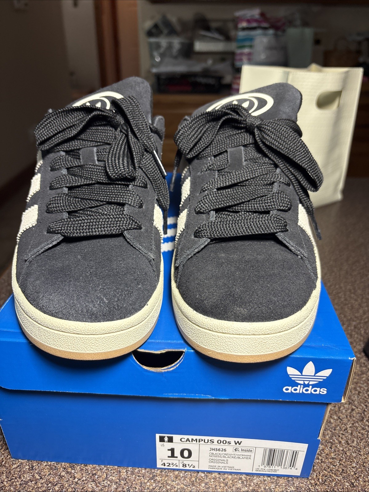 Size 10 – adidas Campus 00s Core Black Gum
