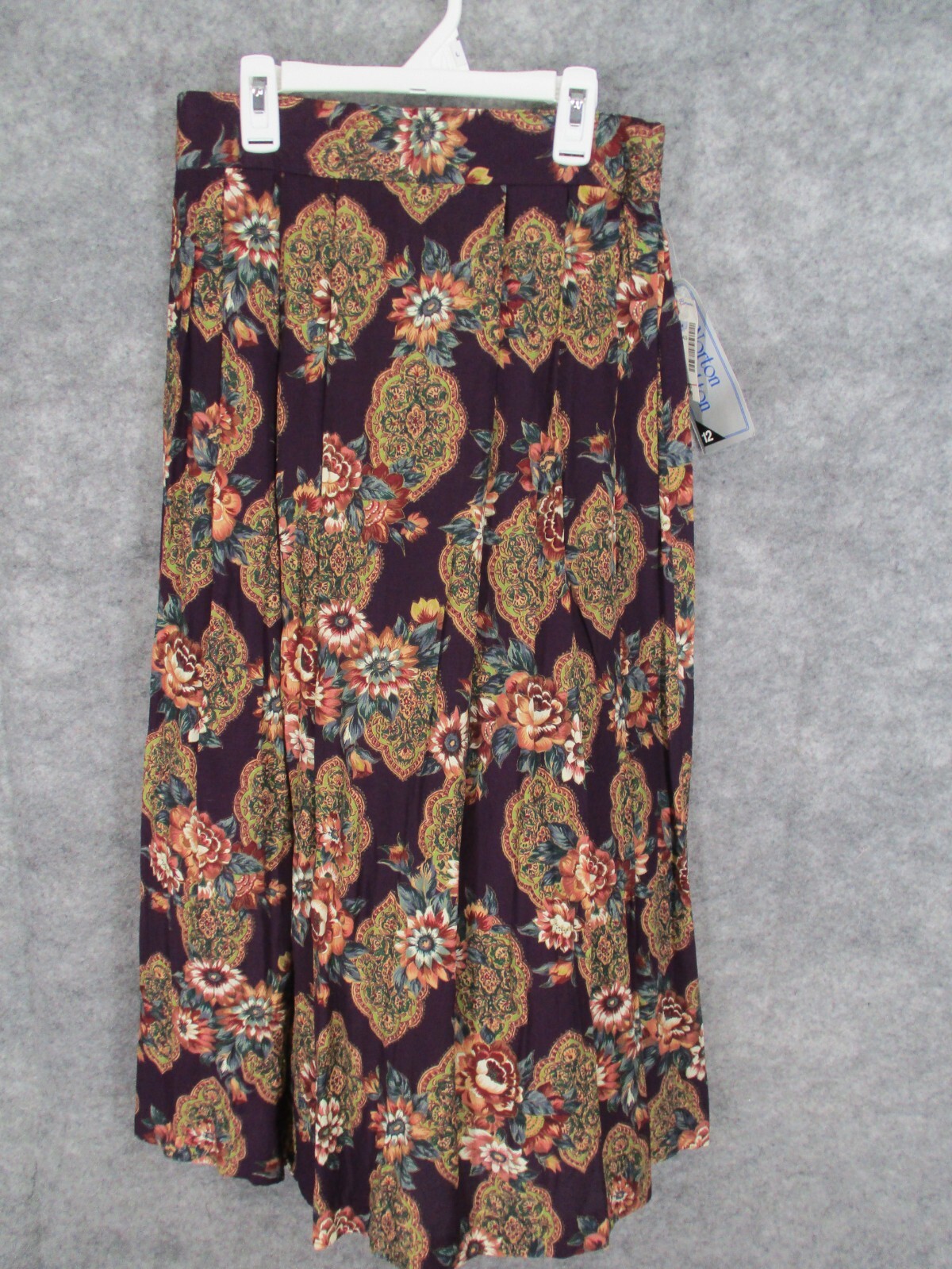 Norton McNaughton Women’s Long Skirt Size 12 Floral Paisley Pleated Rayon NWT