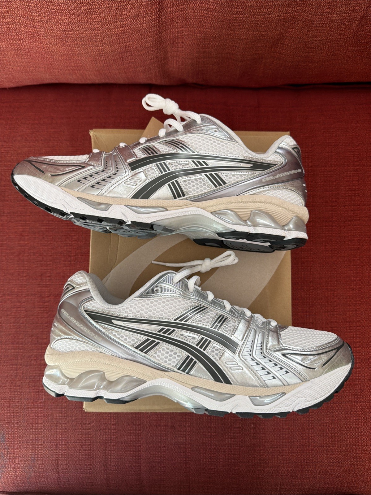 ASICS GEL-Kayano 14 White/Graphite Grey 1203A537-110 Men’s 11.5, Brand New