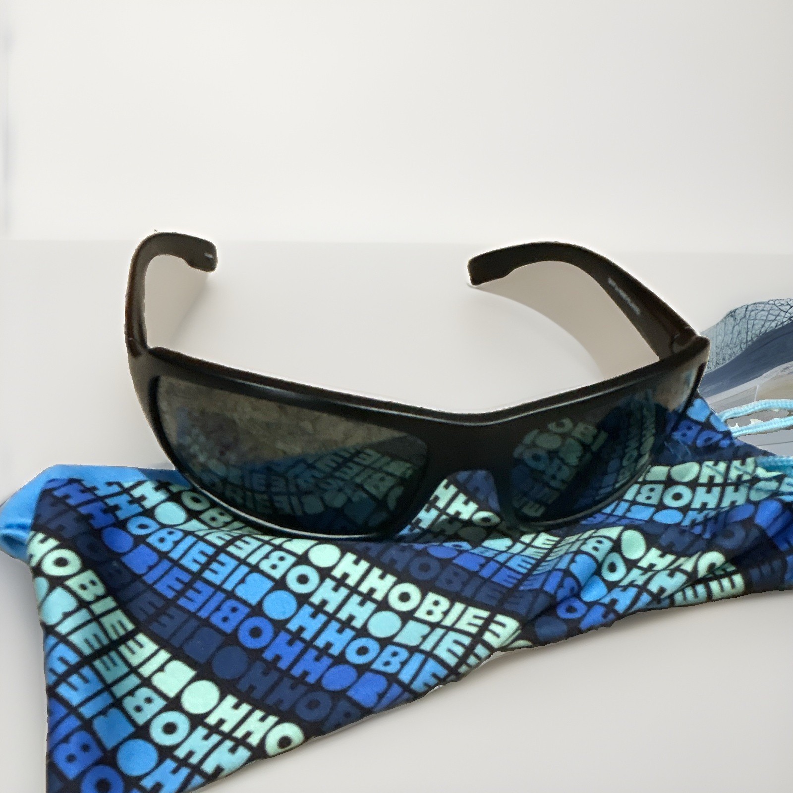 Hobie Wraparound Sunglasses Black Plastic Frame Gray Lenses w/ Blue Pouch