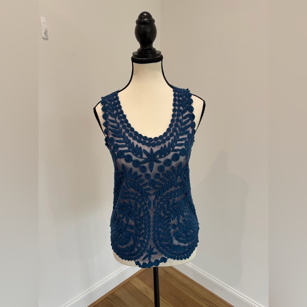 💙 Anthropologie Blue Sheer Embroidered/Textured/Lace Tank Top – Size Small ✨