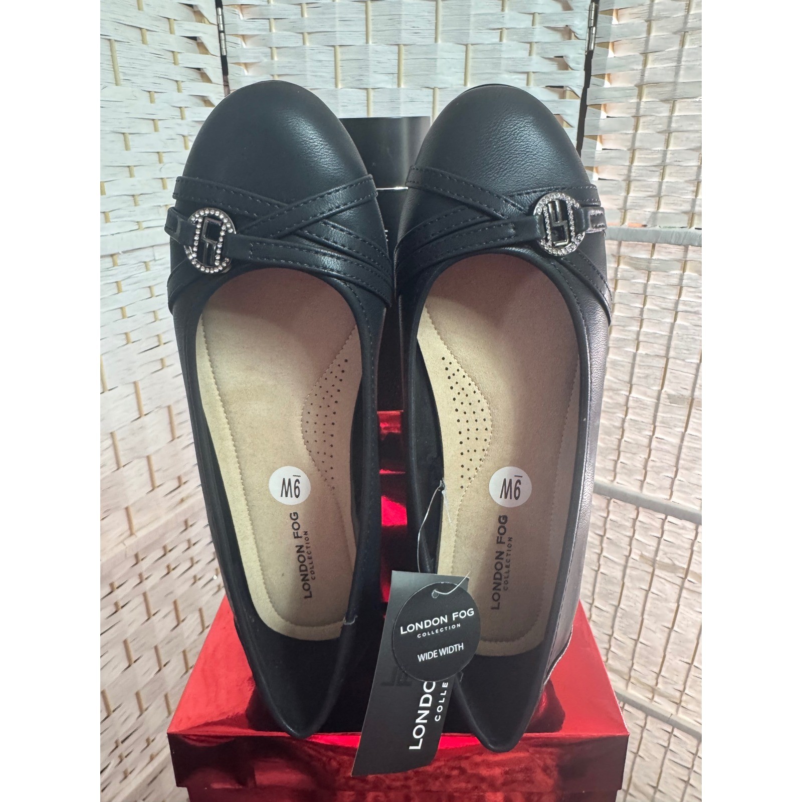 London Fog Wide Width Black Comfort Flats Rhinestone Accent Size 9W