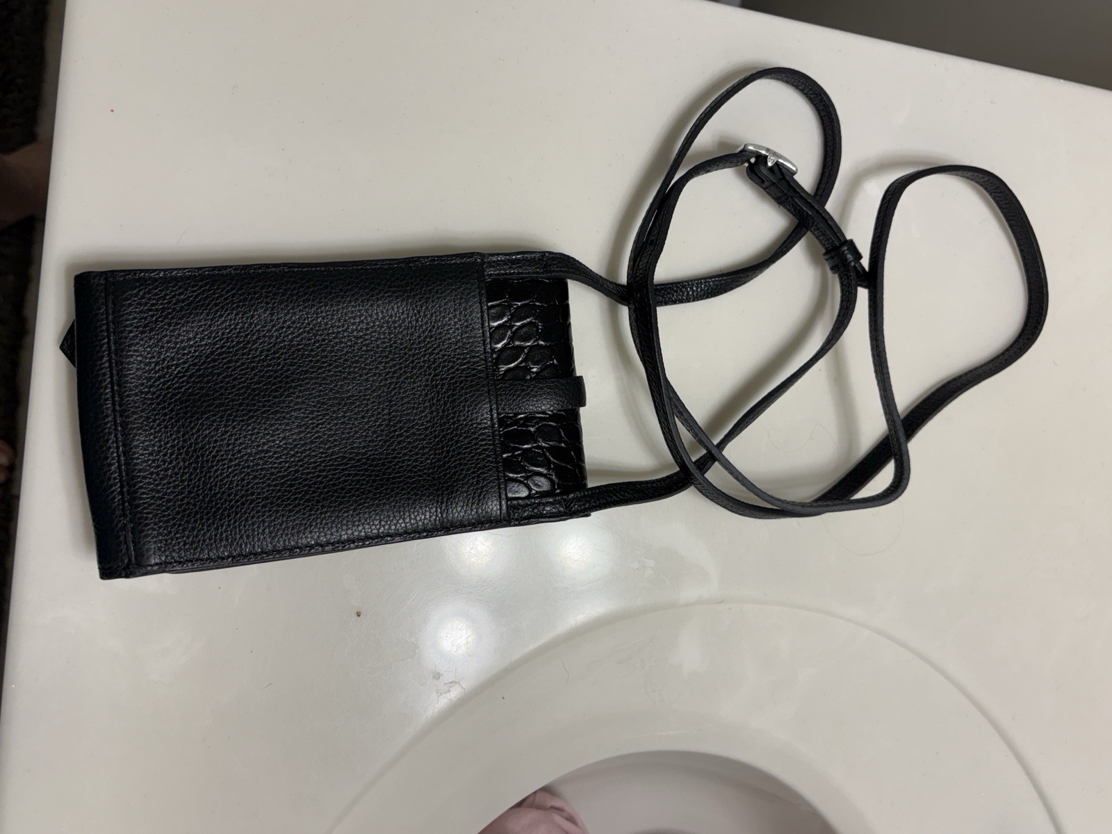BRIGHTON Interlok Phone Organizer Crossbody Handbag Black Pebble Leather ID Card