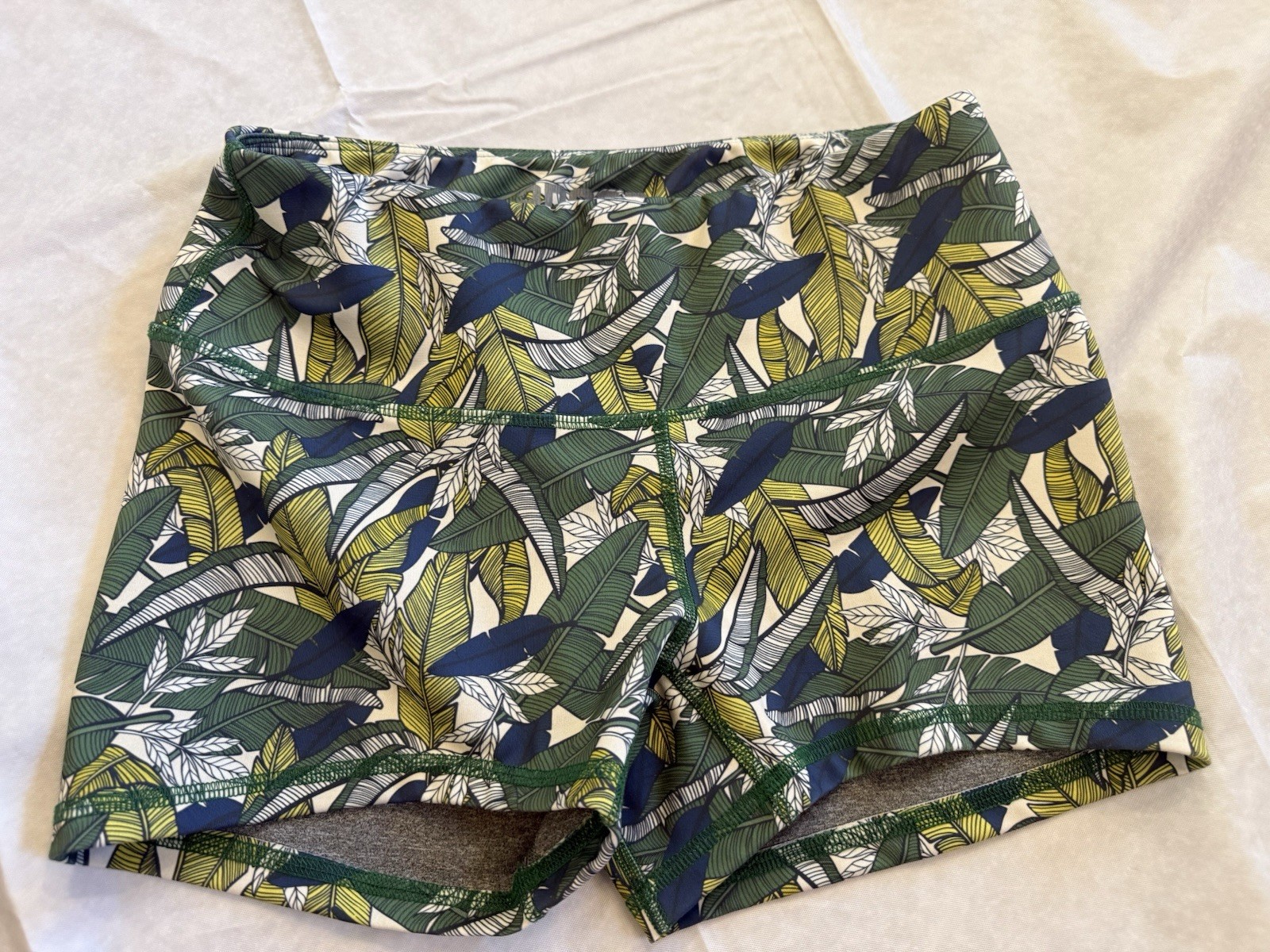 2POOD Spandex Booty Shorts Medium M Tropical Palm Leaf HighRise CrossFit Workout