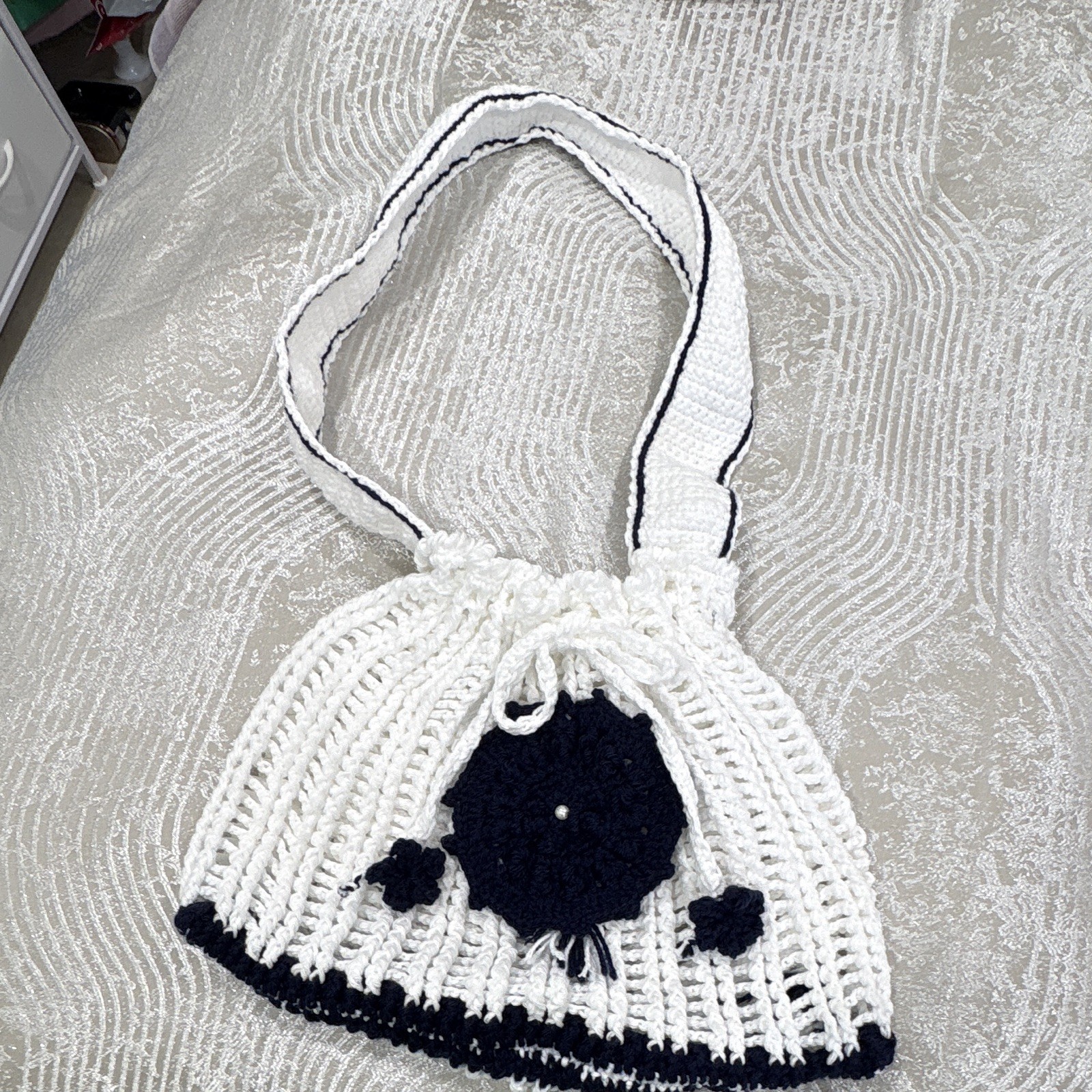 White Black Crochet Drawstring Women’s Shoulder Bag Purse Solid Pattern
