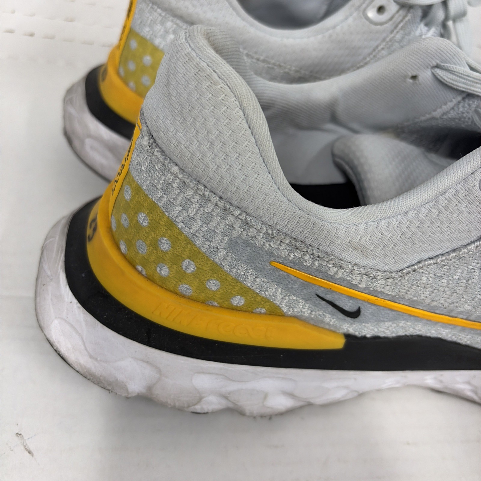 Nike React Infinity Run Flyknit Men’s 13 Gray Yellow Running Shoes DQ7830-016 T5