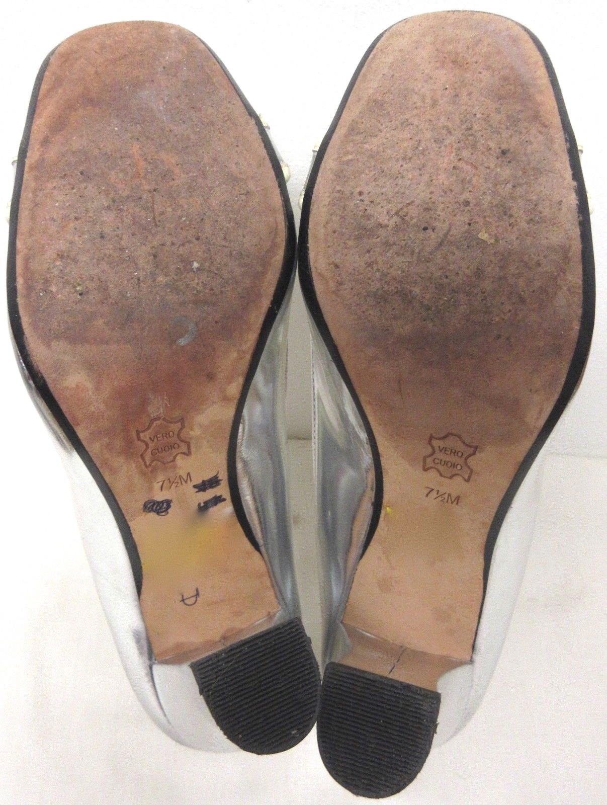 JESSICA BENNETT SILVER LEATHER W BUCKLE ROUND TOE PUMPS CREAM PATENT TRIM 7 1/2