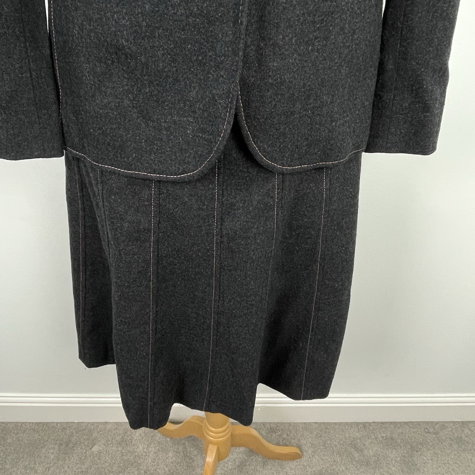 LK Bennett grey wool skirt suit size 8 (check measurements in description)