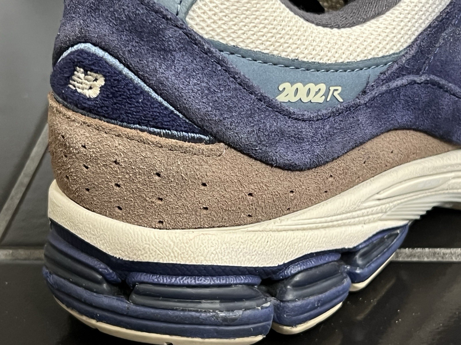 New Balance 2002R Night Tide Blue Team Cream (M2002RG) Suede Shoes Men’s 11.5