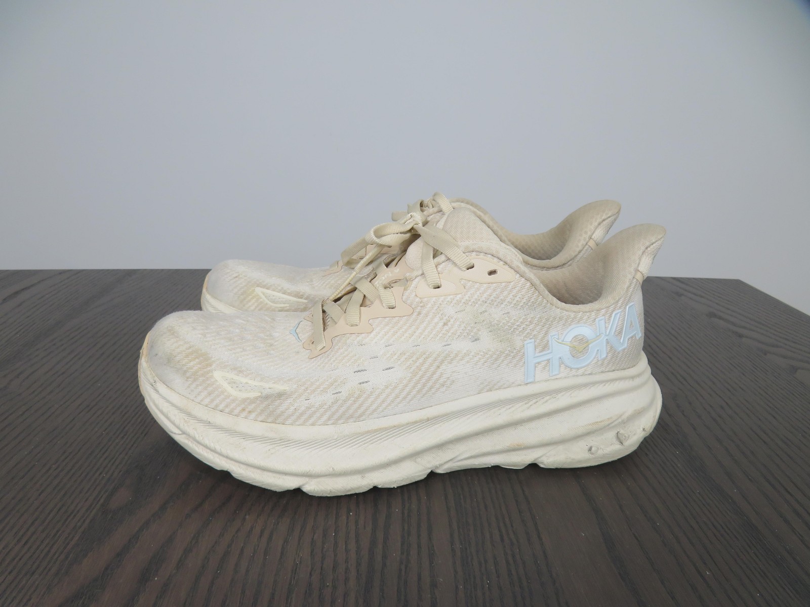 Hoka One One Clifton 9 Shoes Womens 7.5 Beige Running Sneakers Road 1127896 SSEG
