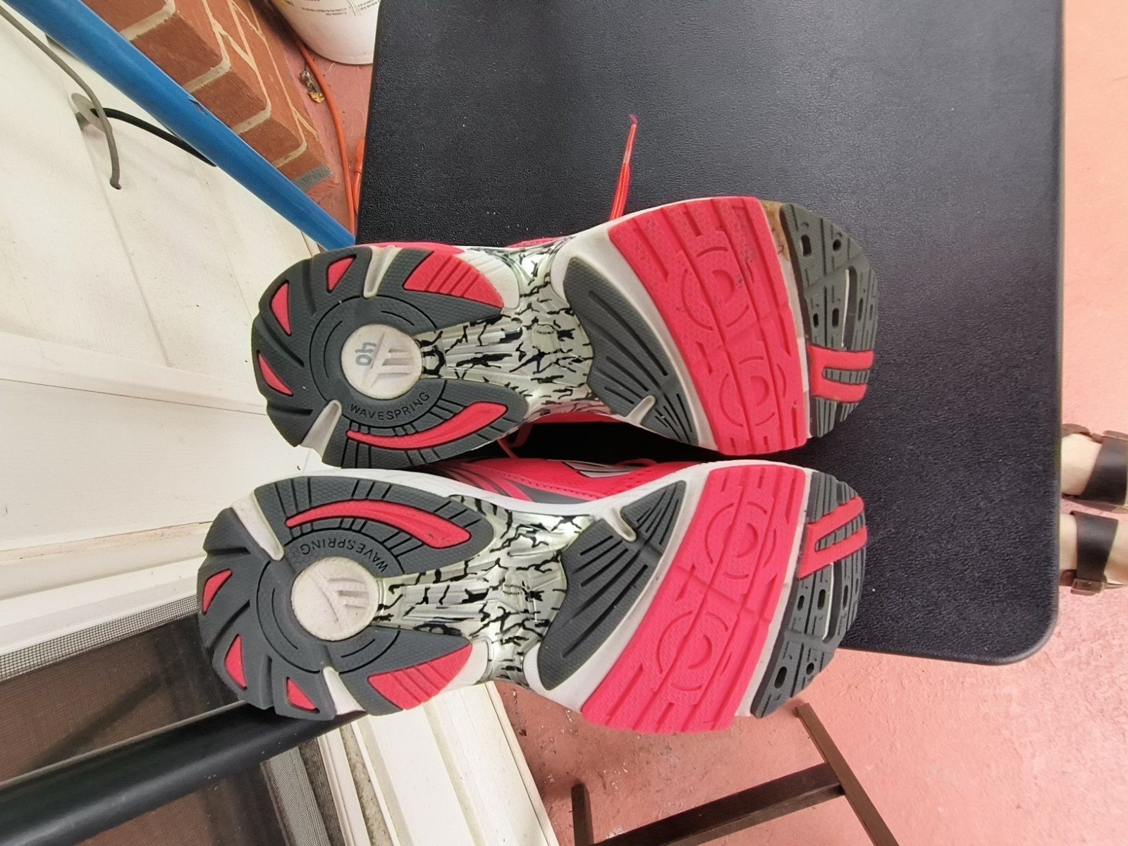 SPIRA WOMEN’S RUNNING SHOES AQUARIUS (size 7) VERY GOOD USED CONDITION CORAL