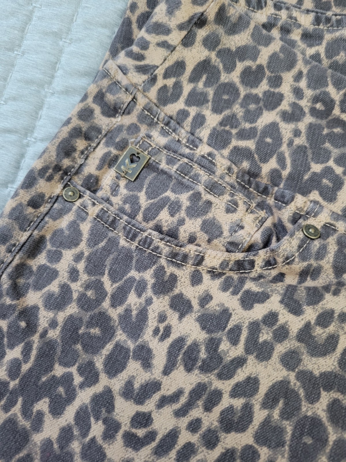 Belle Kim Gravel Size Petite 16 Leopard Twill Boot Cut Jean A696718 NWOT