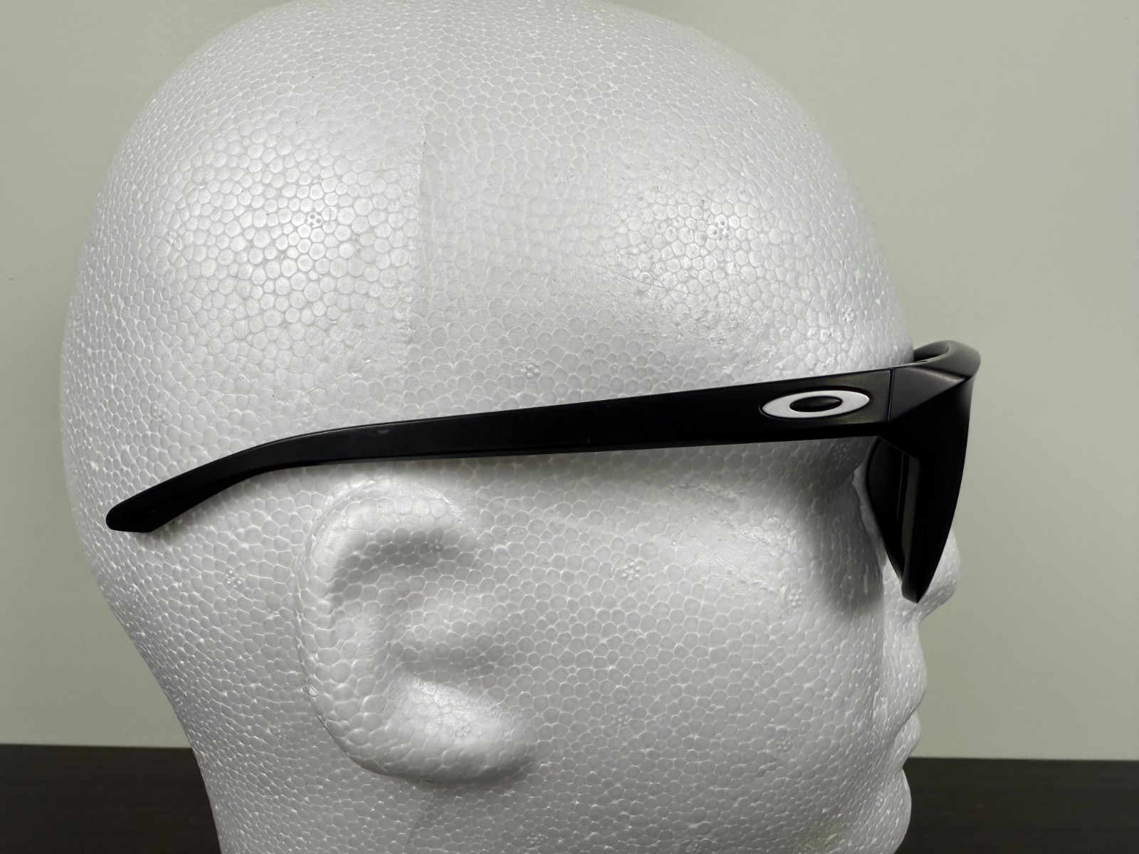 Oakley Sylas | Prizm Black Polarized, Matte Black Frame | High Bridge Fit