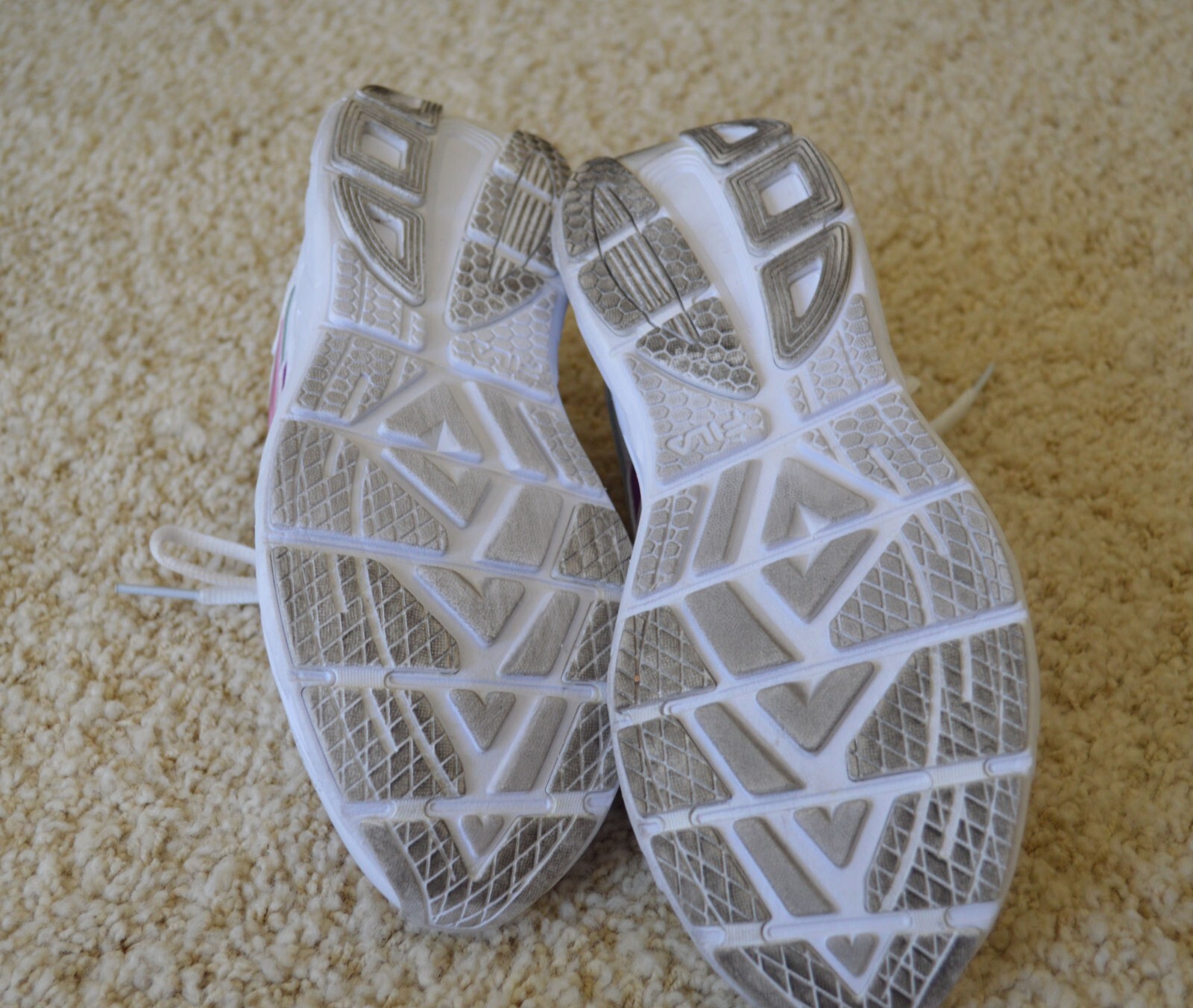 Fila Mesh and Leather Sneakers 7.5M