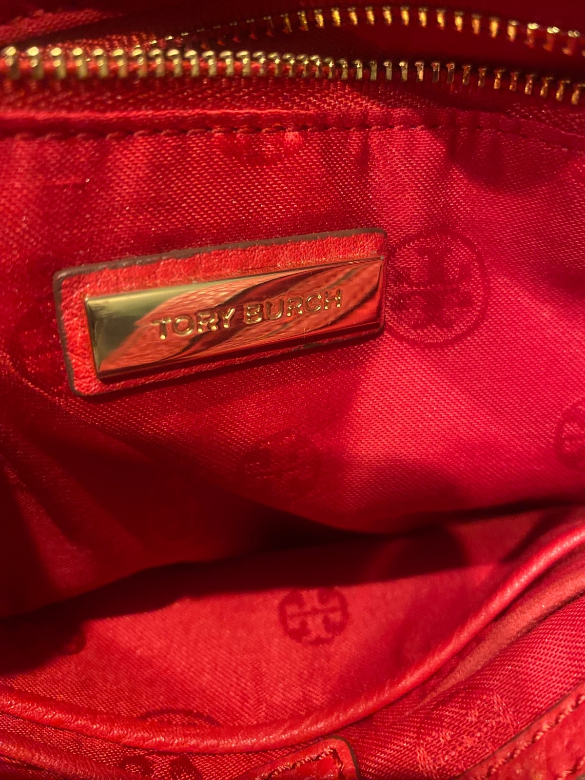 Tory Burch Robinson pebbled messenger bag purse Tory Burch red handbag