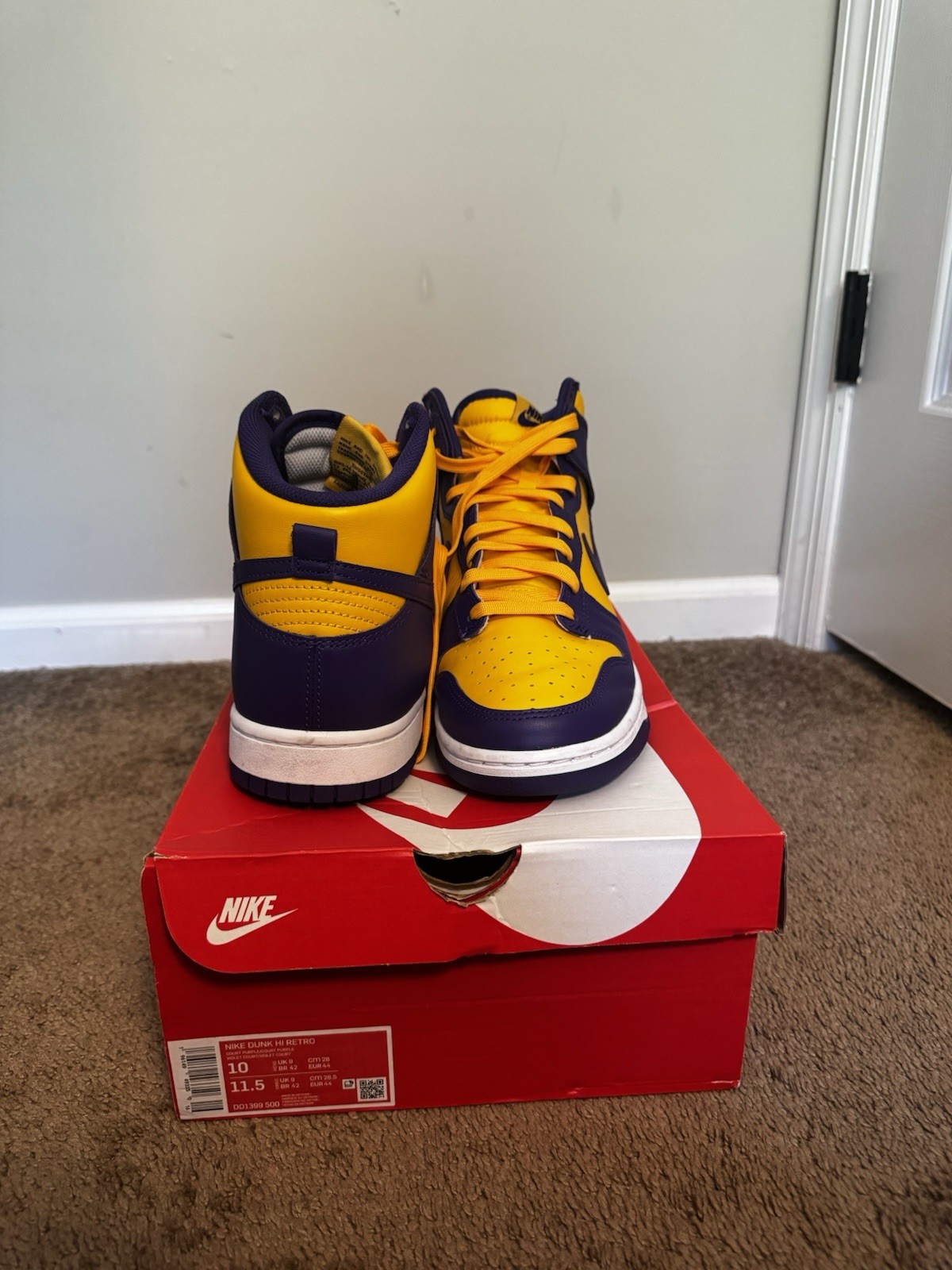Nike Dunk Mid Top Lace-Up Sneaker Lakers Court Purple/University Gold DD1399-500
