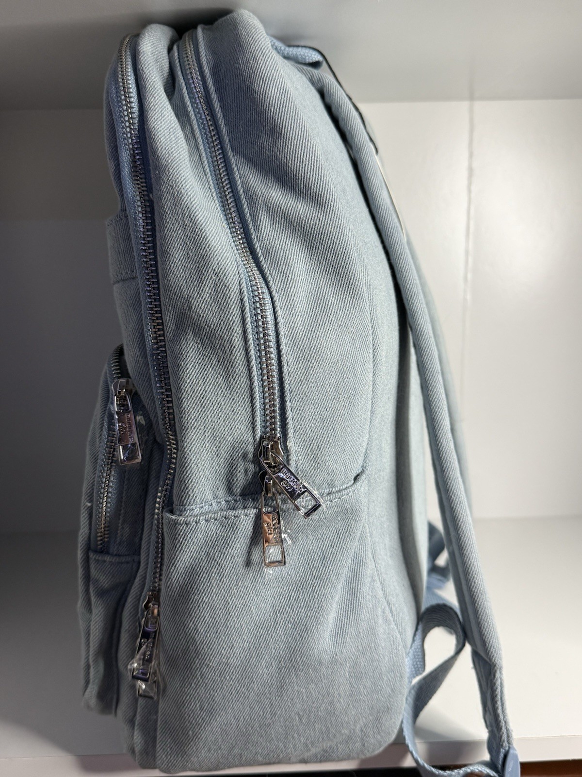 Madden Girl Blue Dome Backpack Zip, Magnetic Closure, Outer Pockets, Strap