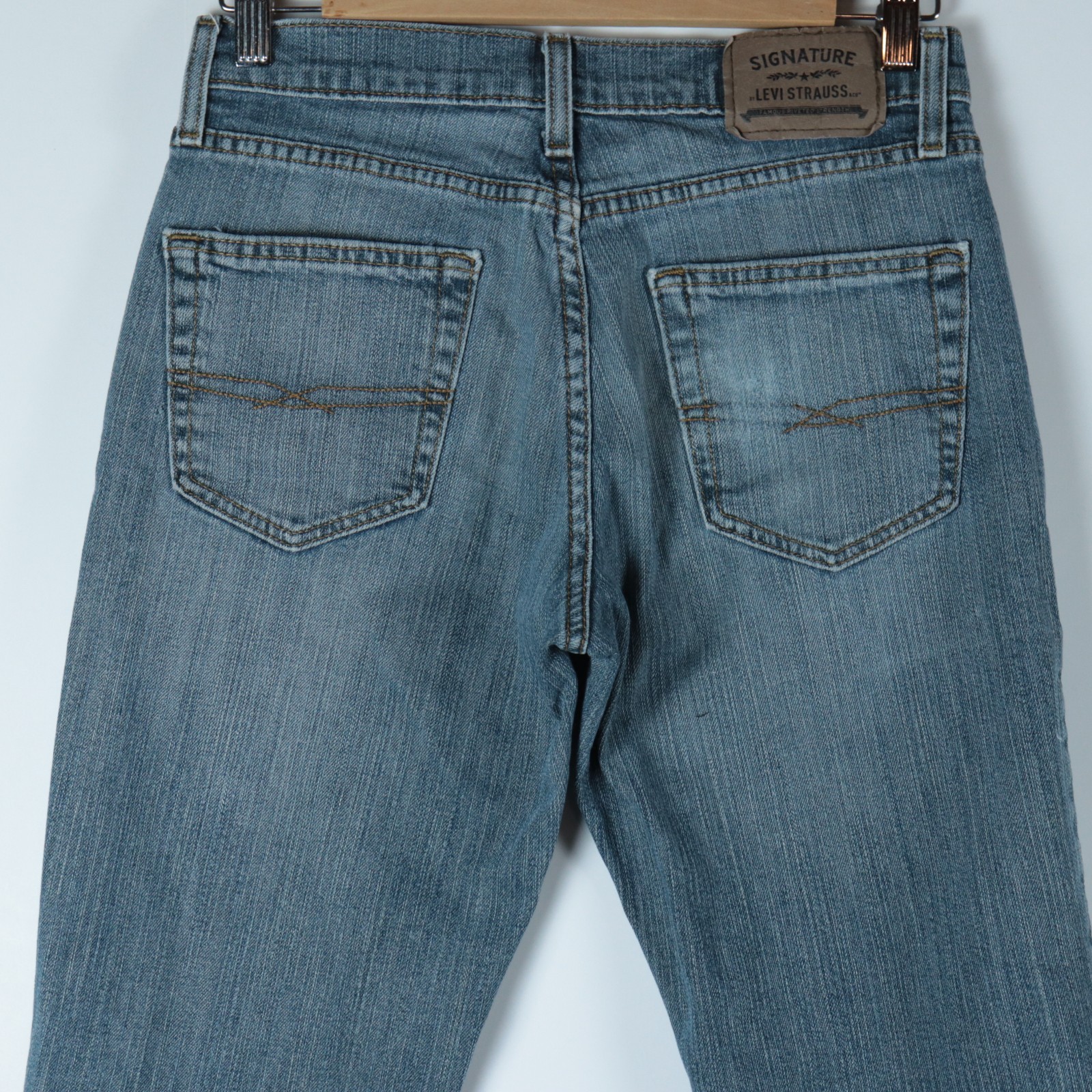 Levis Signature Athletic Fit Jeans Men’s W29 x L32 Blue Denim – Distressed Knee