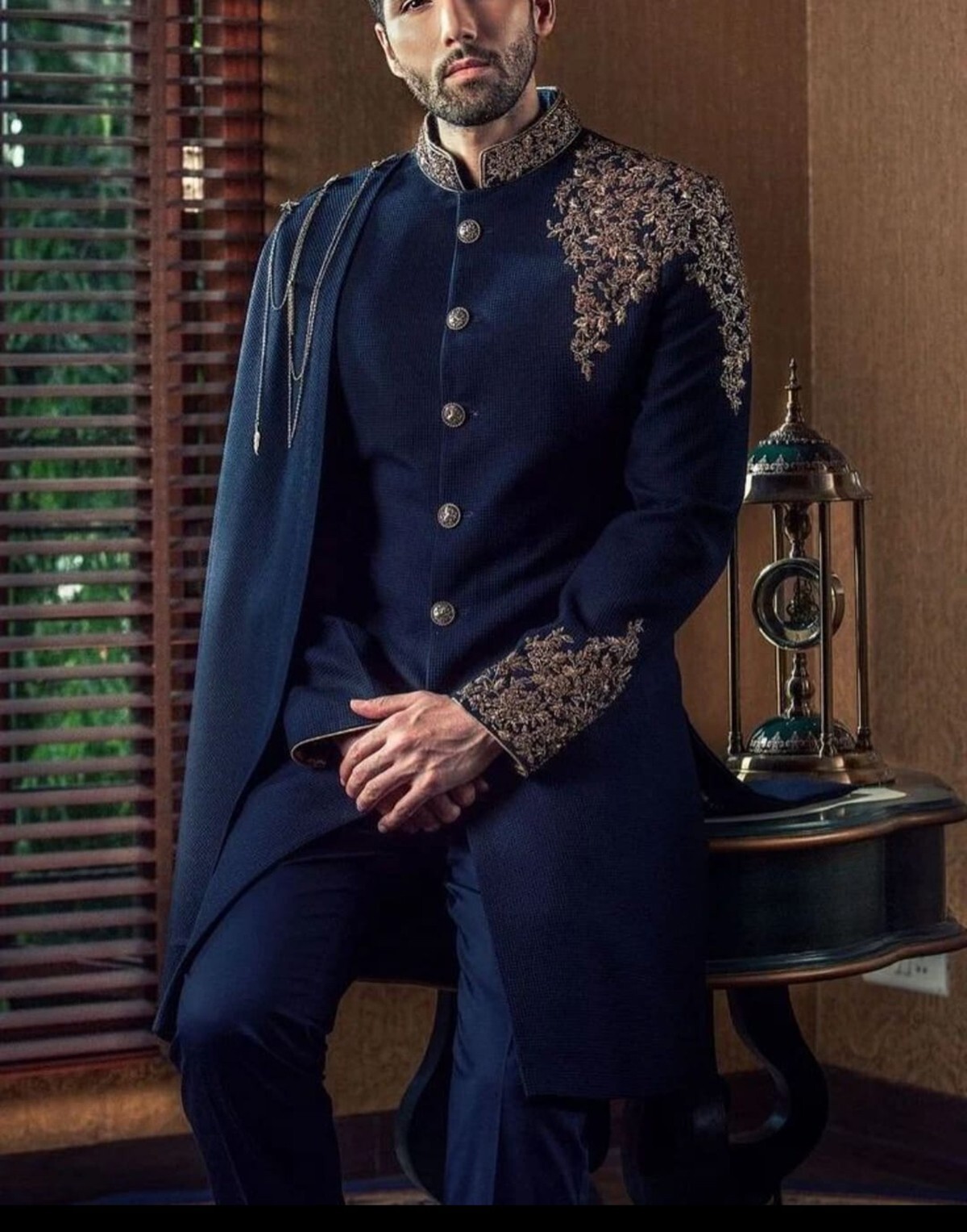 Embroidery Lace Appliques Men Suits Slim Fit with Cape Formal Tuxedos Formal