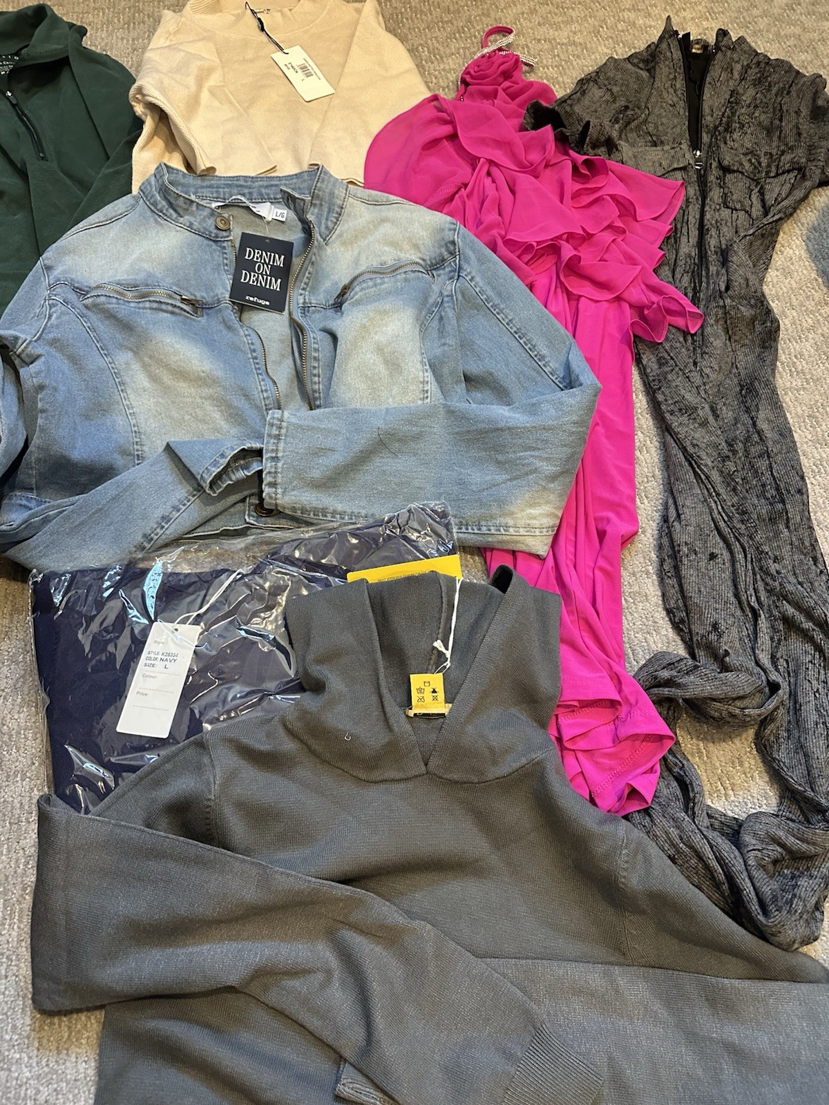 7 Piece Women’s Juniors Clothing Lot Sweaters Body Suits Dress New Size Large