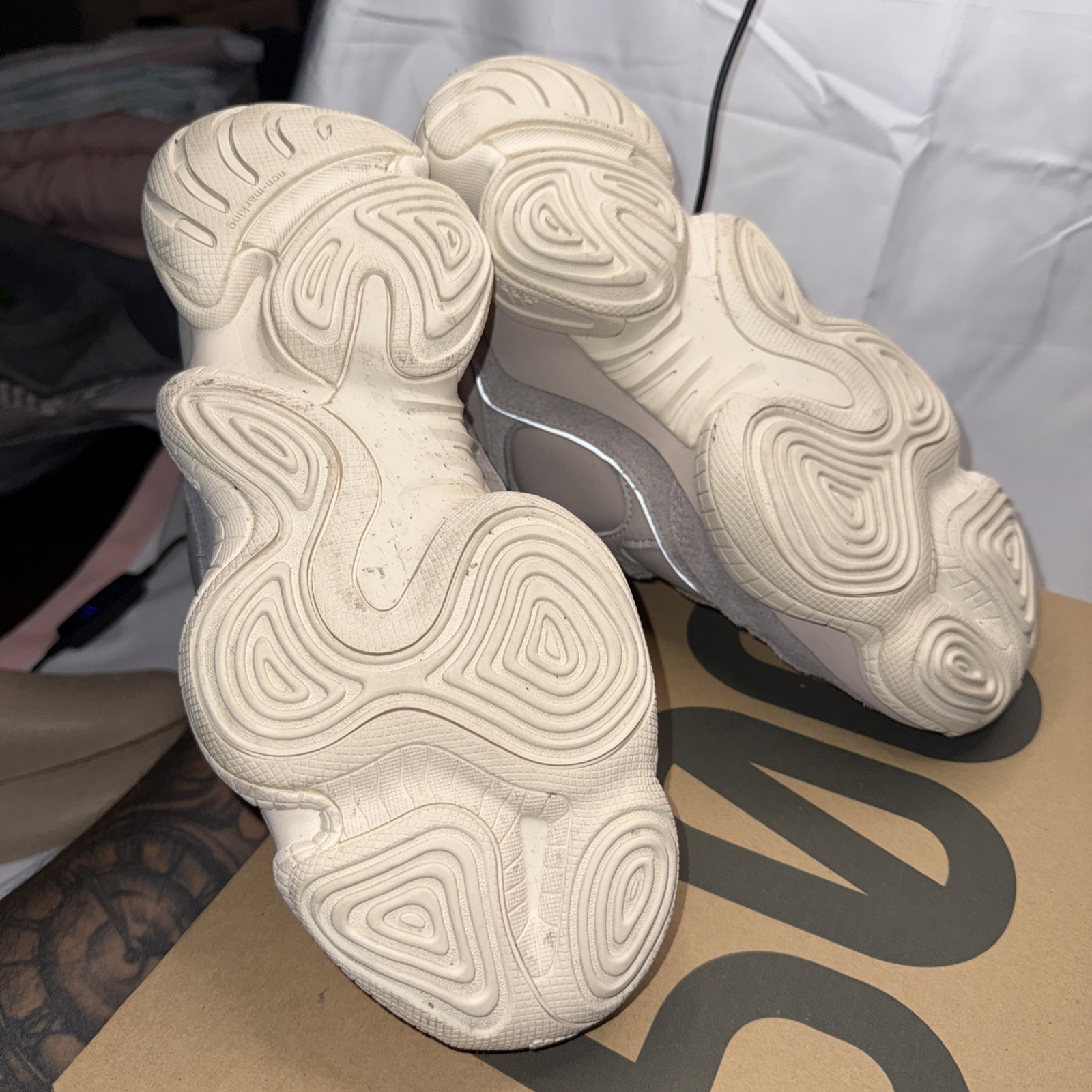 Size 8 – Adidas Yeezy 500 High Mist Stone GV7775 preowned