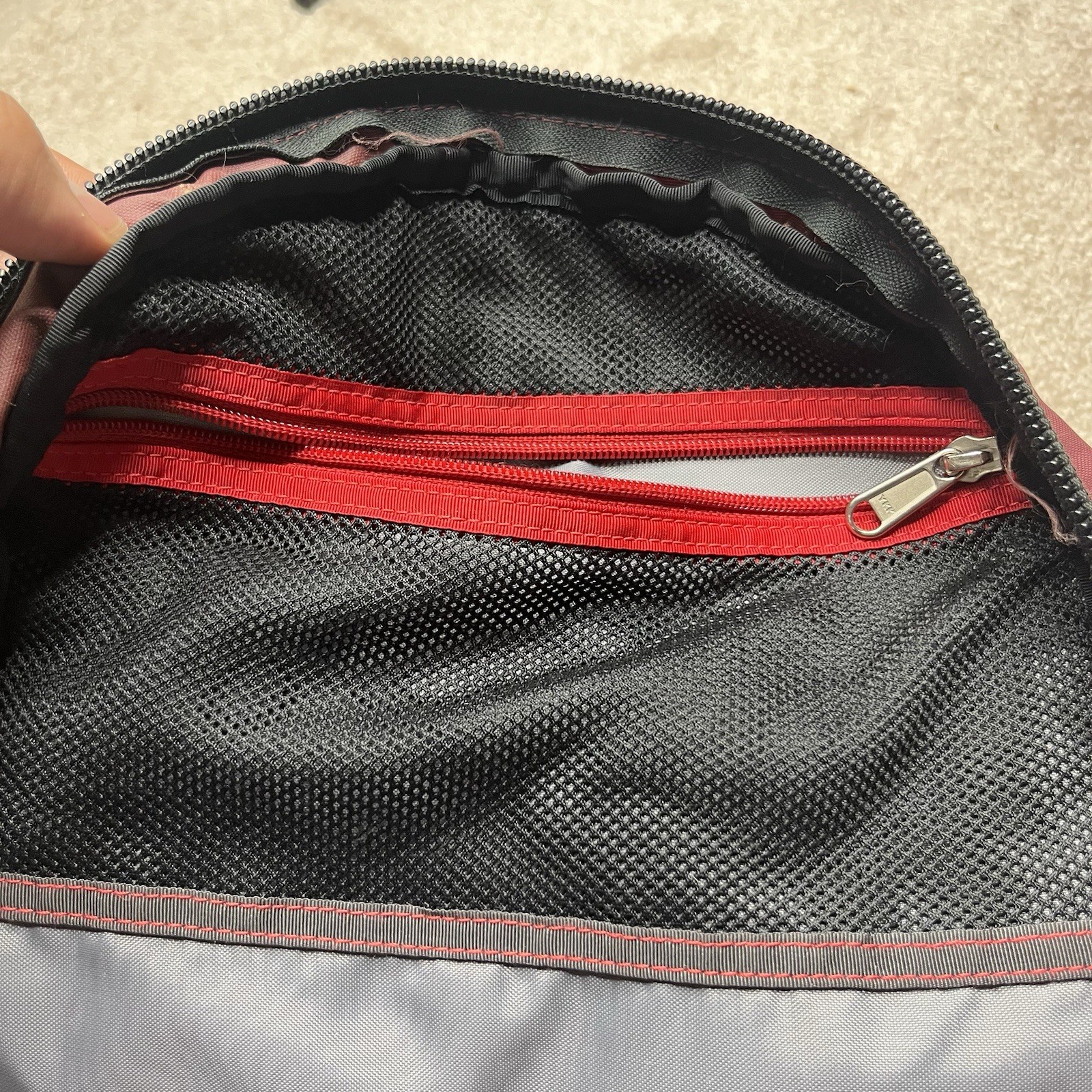 Rare The North Face TNF Recon Daypack Backpack Hiking Gorpcore Burgundy Gray