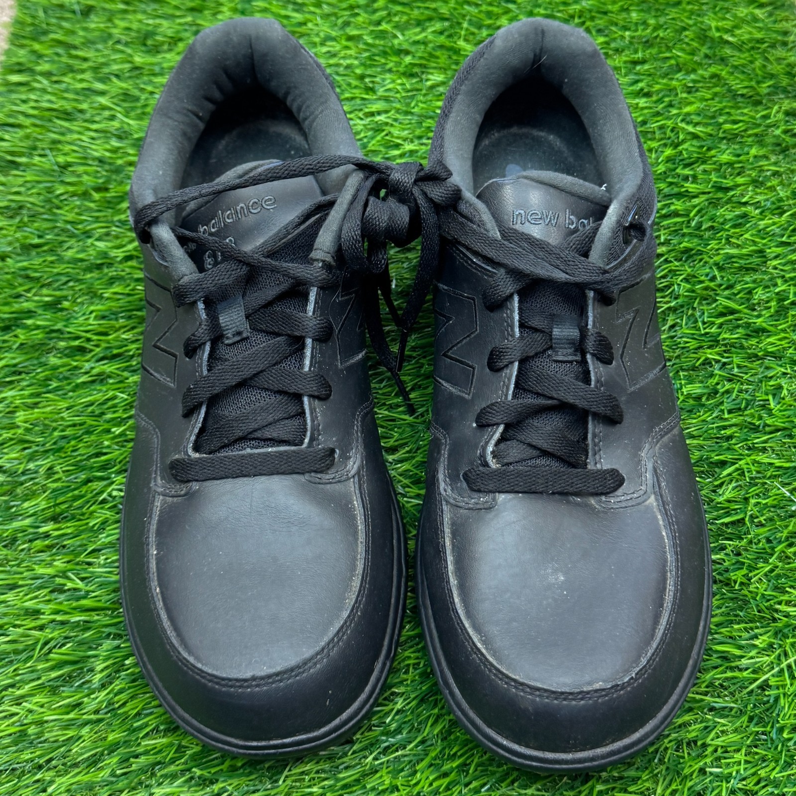 New Balance 813 Mens Size 9.5 Medium D Black Leather Rollbar Stability Sneakers