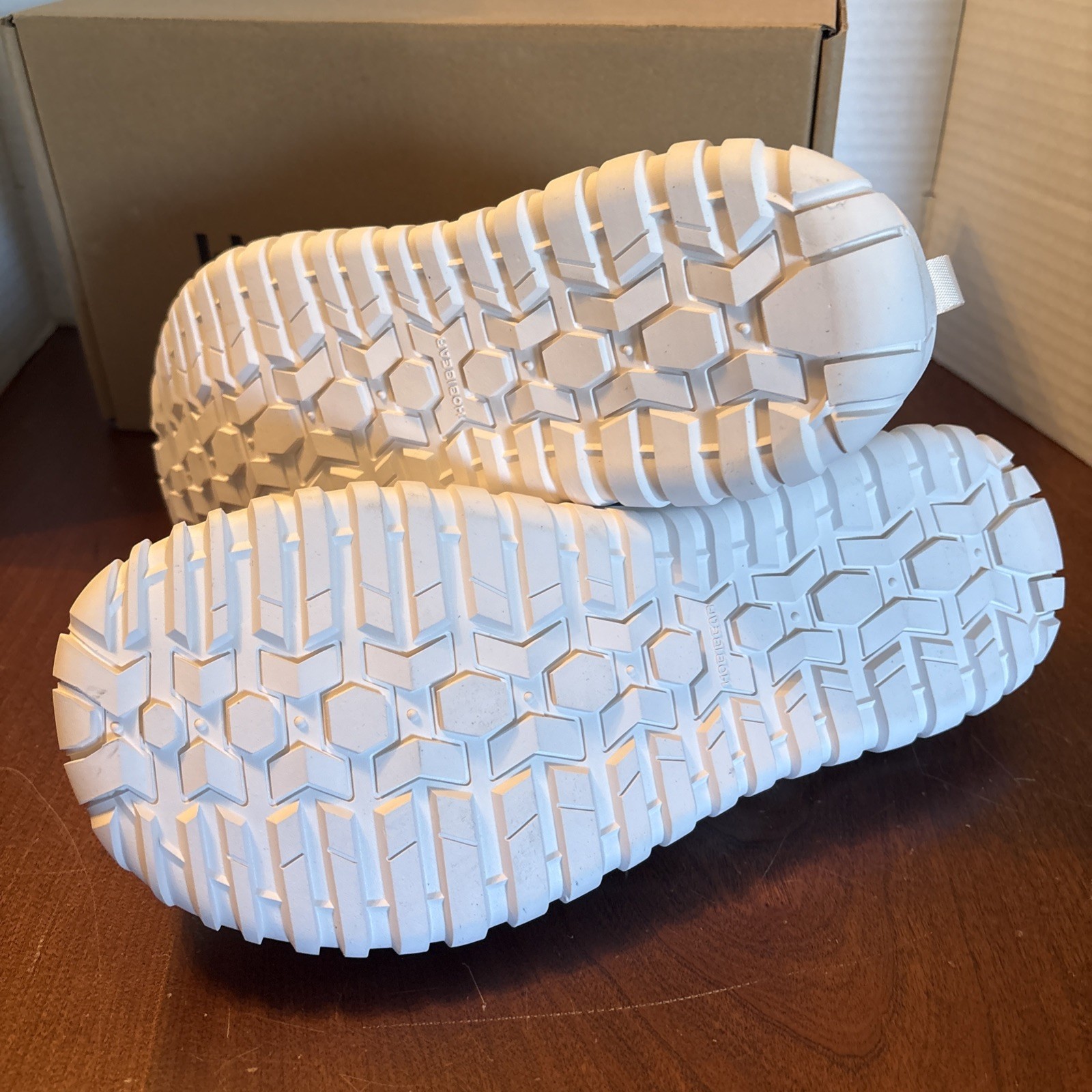 HOBIBEAR Minimalist Barefoot Shoes Unisex Wide Toe Walking Sneakers White Eu45