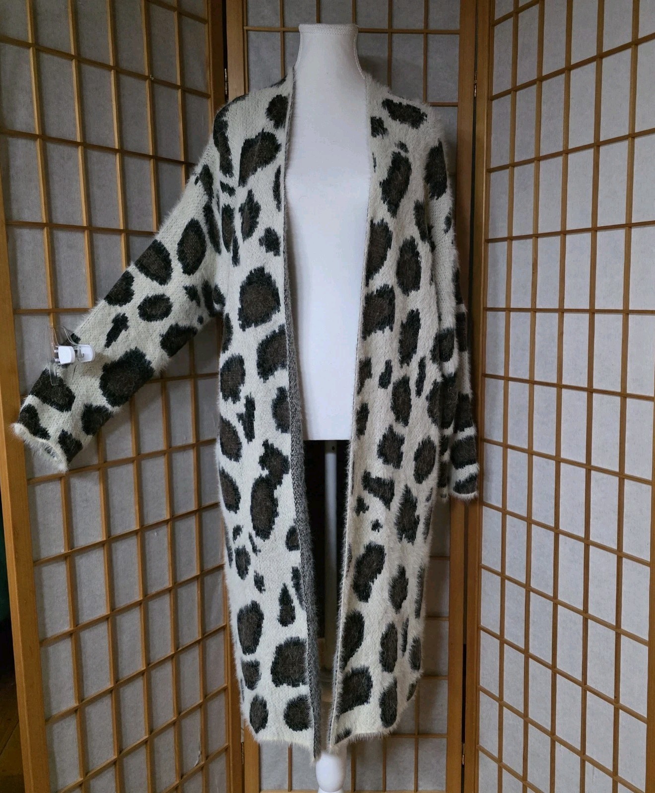 Davi & Dani Cardigan Sweater Womens Lg Open Front Animal Print Fuzzy Longline