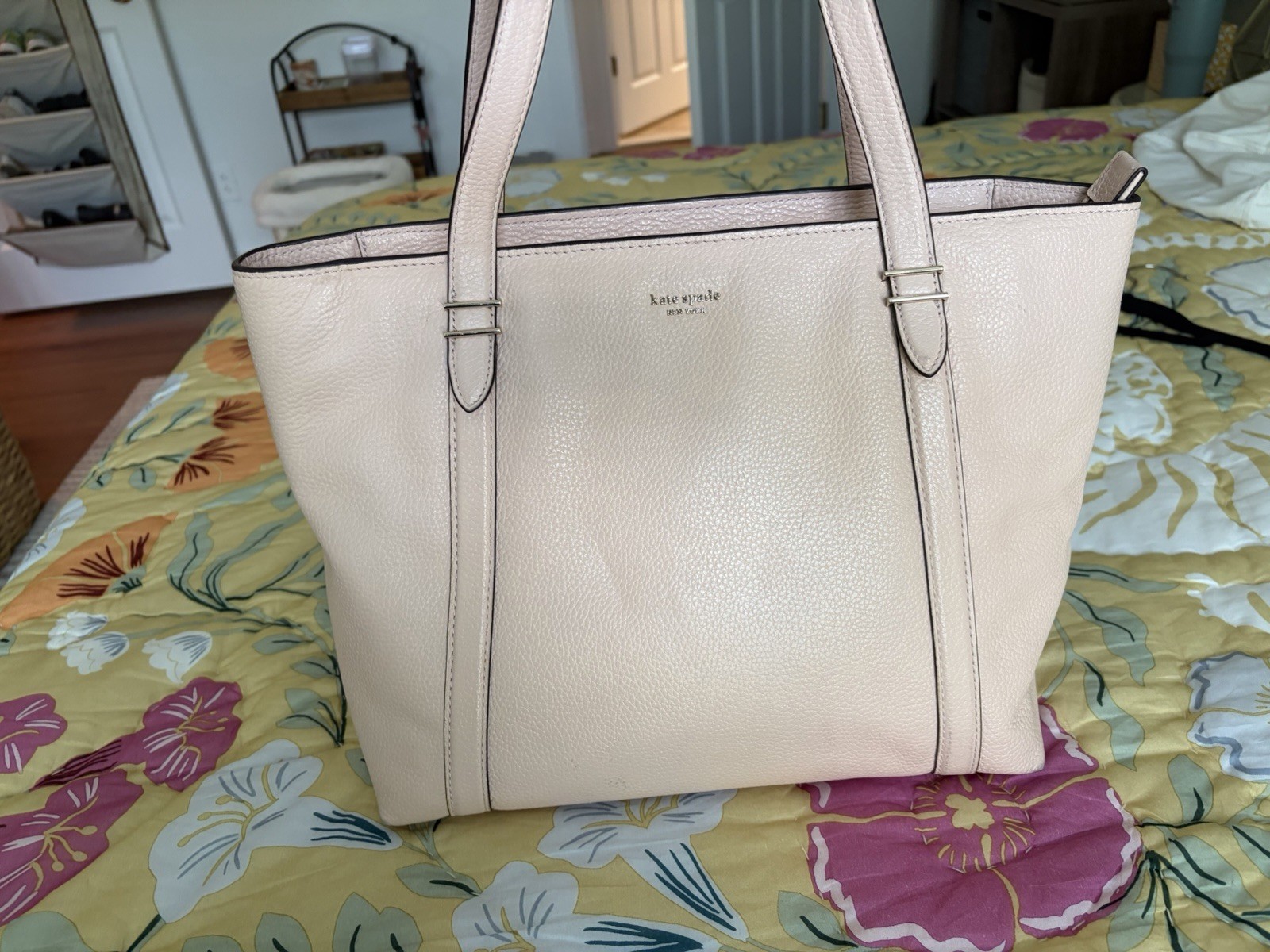 kate spade new york Women’s Beige Pebbled Zip Top Tote, Gold Hardware