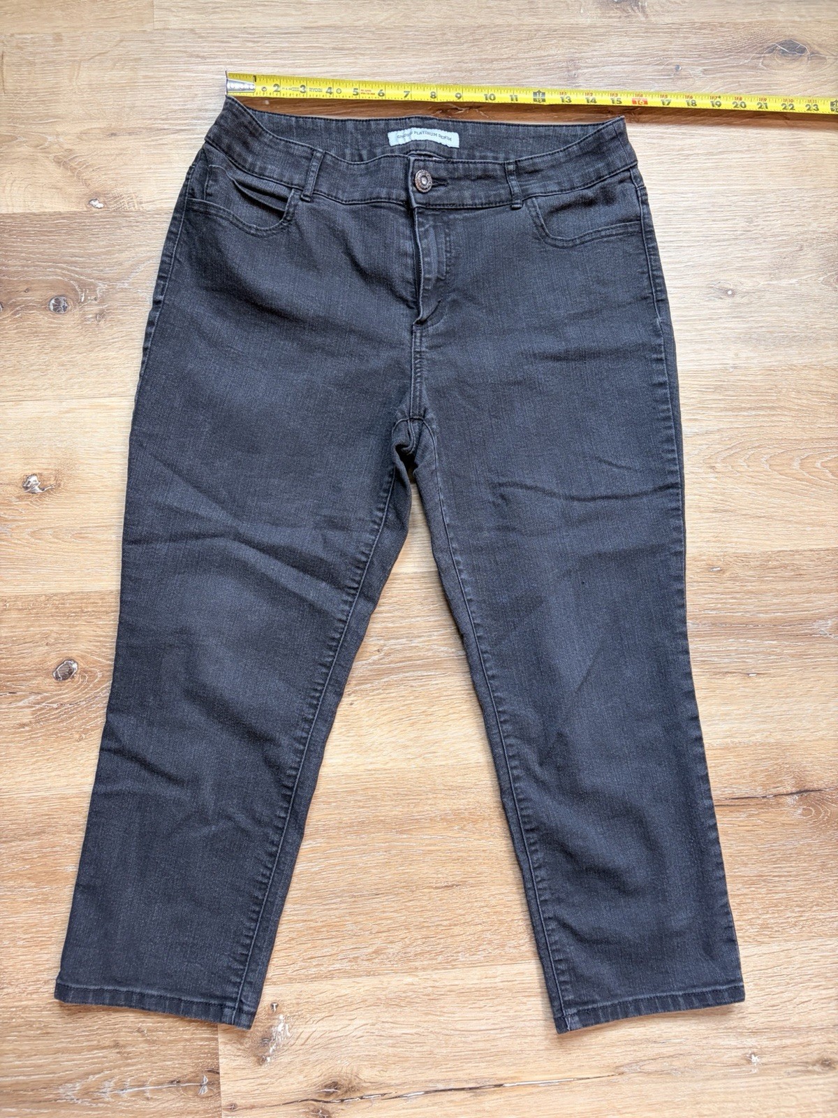 Chico’s Platinum Denim Gray Straight Leg Jeans Slim Fit Stretch 5-Pocket 1.5
