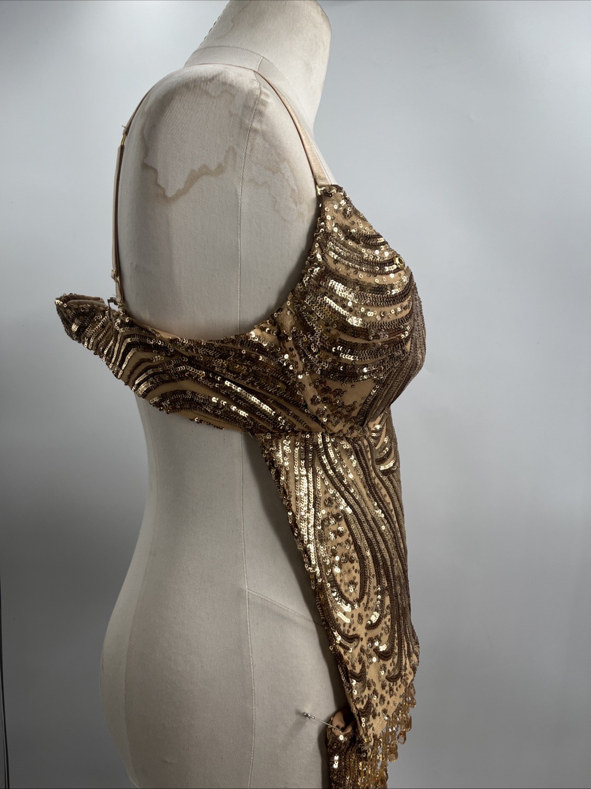Nicolas Mendoza Women’s Gold Sequin Pants / Backless Top 2 Piece Set Size NA