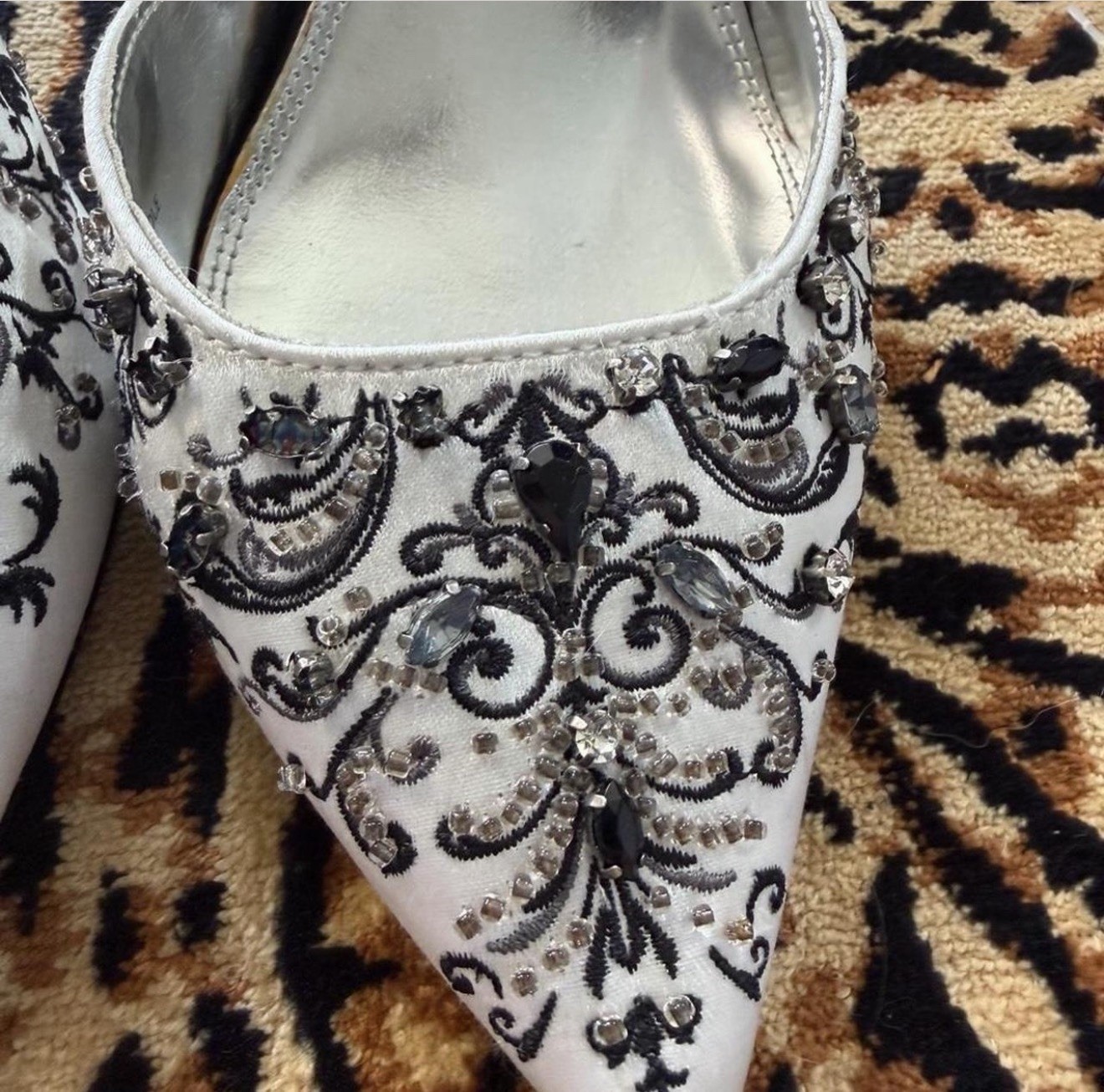 White House Black Market Womens 7 Slingback Pointed Toe Beaded Sequin Heels