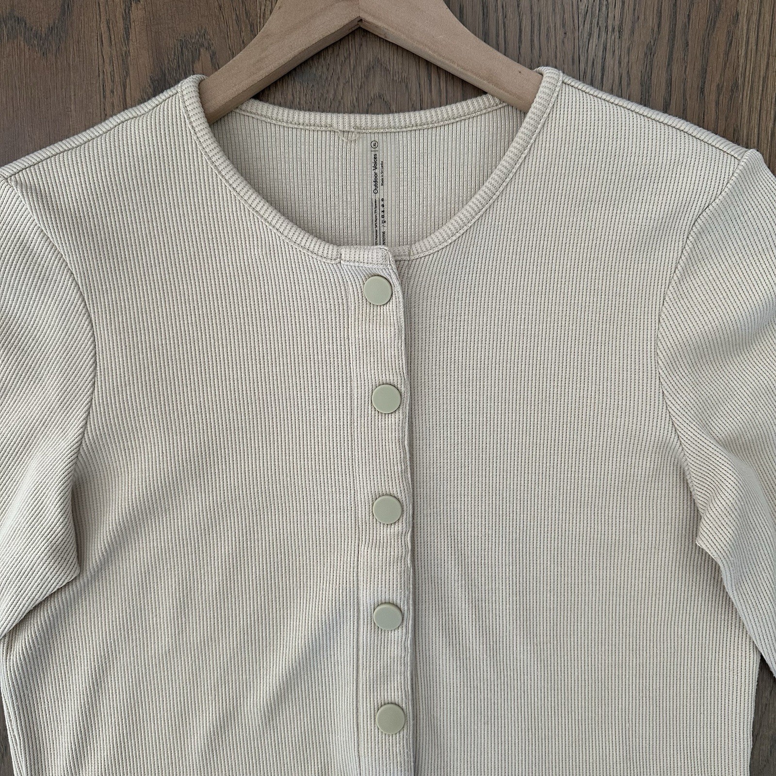 Outdoor Voices CozyRib Snap Front Long Sleeve Cropped Top in Wheat Extra Large