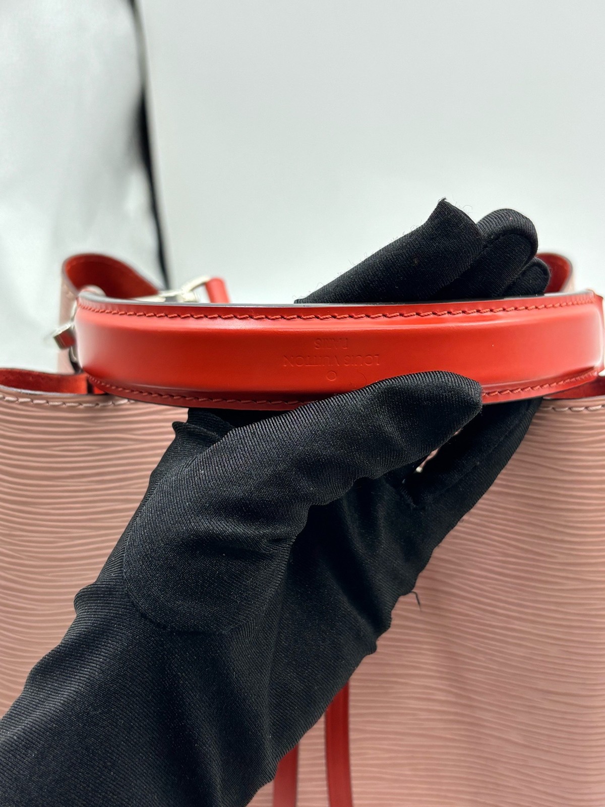 Louis Vuitton Pre-Owned Authentic 16 Bucket Bag Pink 25*16*25cm