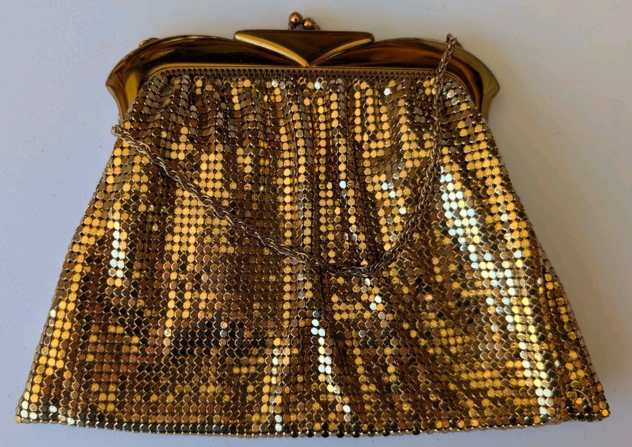 Vintage Whiting & Davis gold mesh evening clutch. Free Shipping