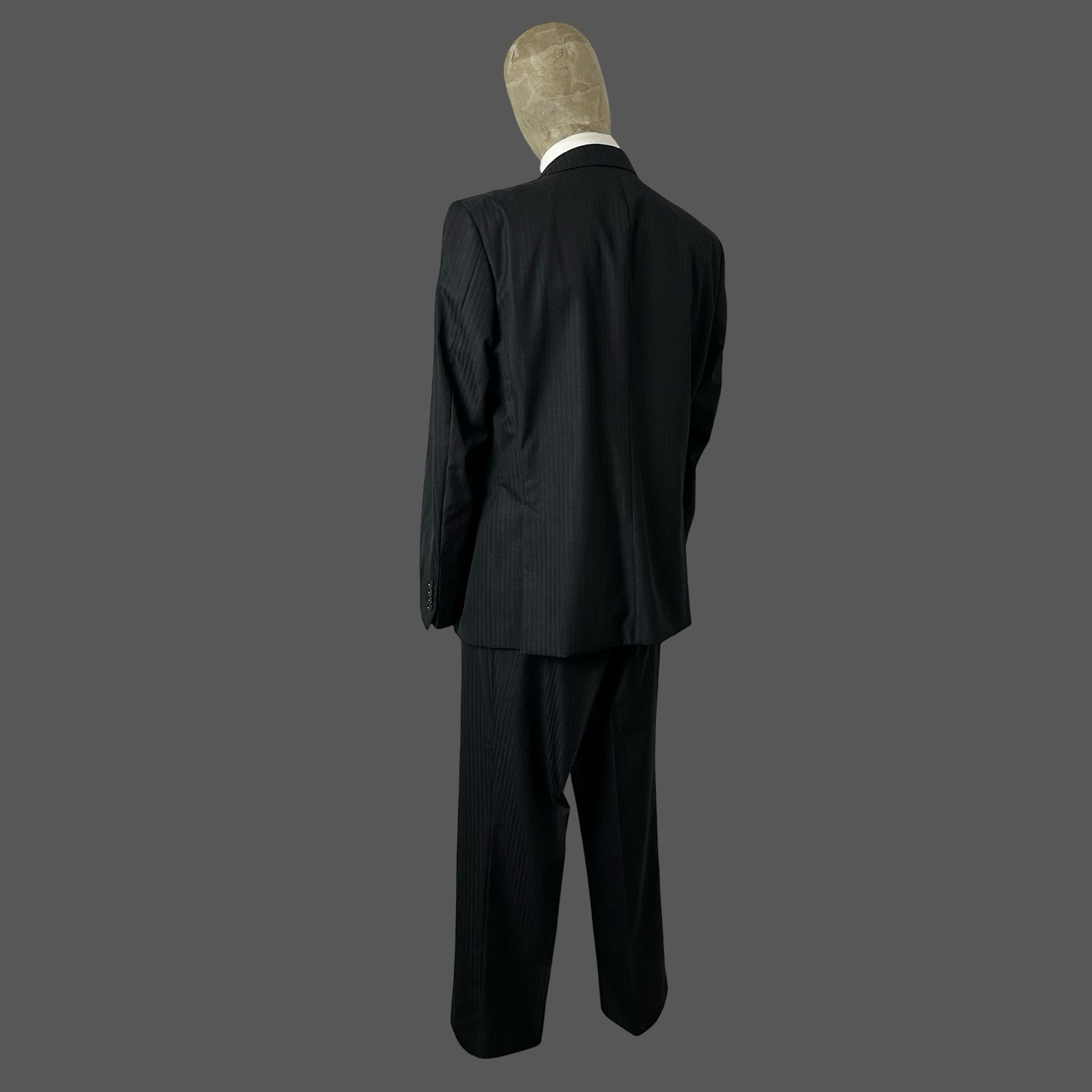 Strellson Suit 44R 38R 2PC Men’s Black Super 120’s Wool Herringbone Stripe