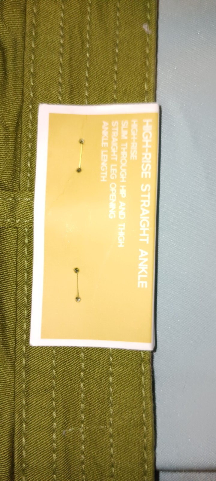 Women’s Michael Kors Brand New w tags. size 4 Capri dressy Olive green w pockets