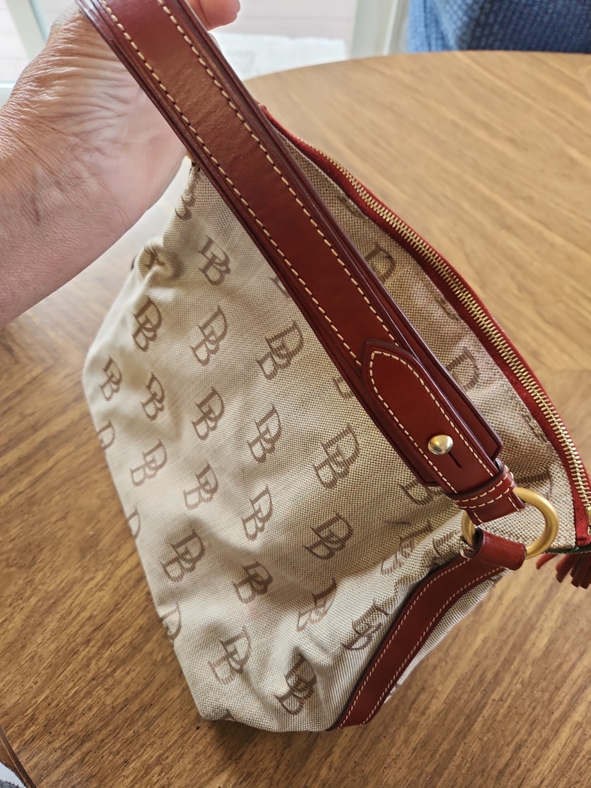 Nice Dooney & Bourke Shoulder Bag Tan Brown Florentine Jacquard Zip Slouchy Y2K