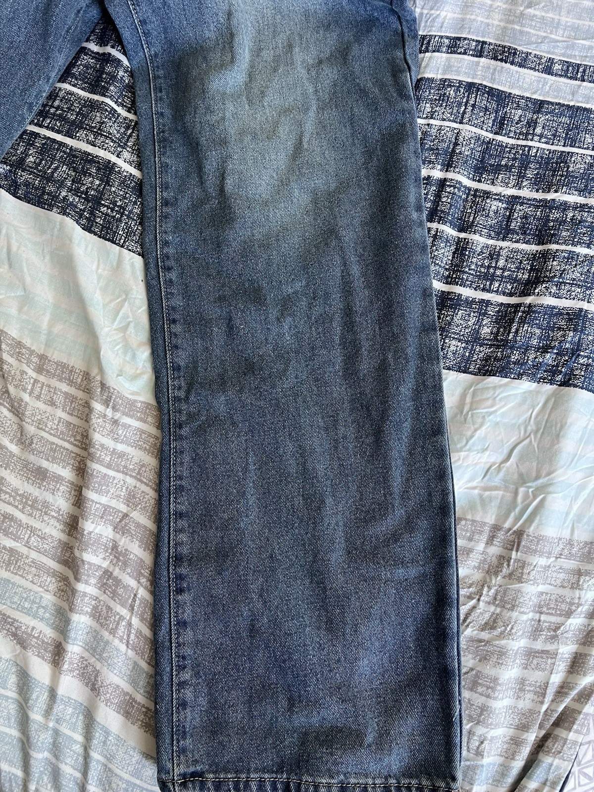 Women’s Blue Denim Jeans Straight Leg Regular Fit Mid Rise Button Zip 5-Pocket