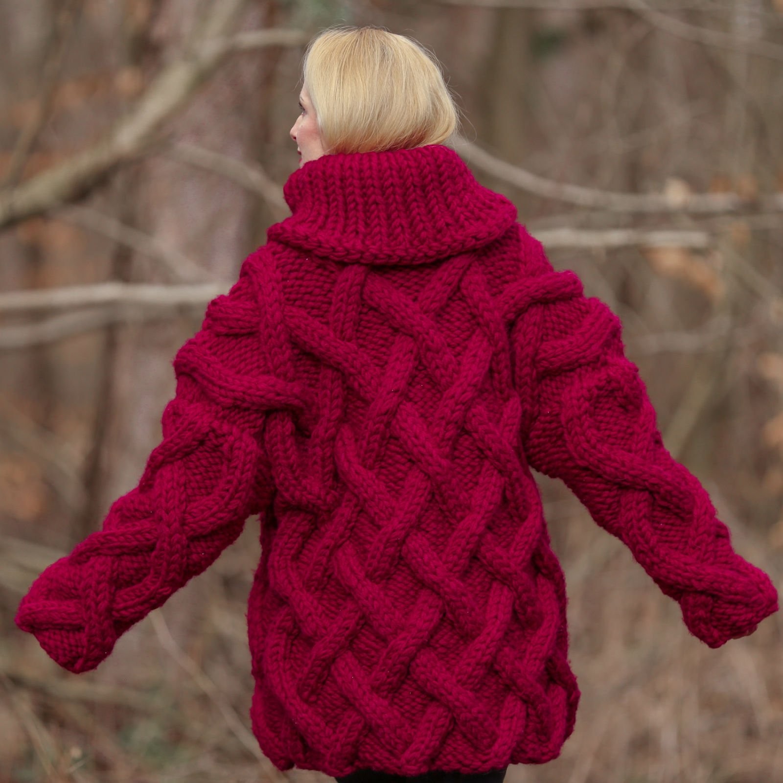 Red Chunky Knit Sweater 100% Wool Heavy Hand Knit Oversized Turtleneck – 4.3 KG