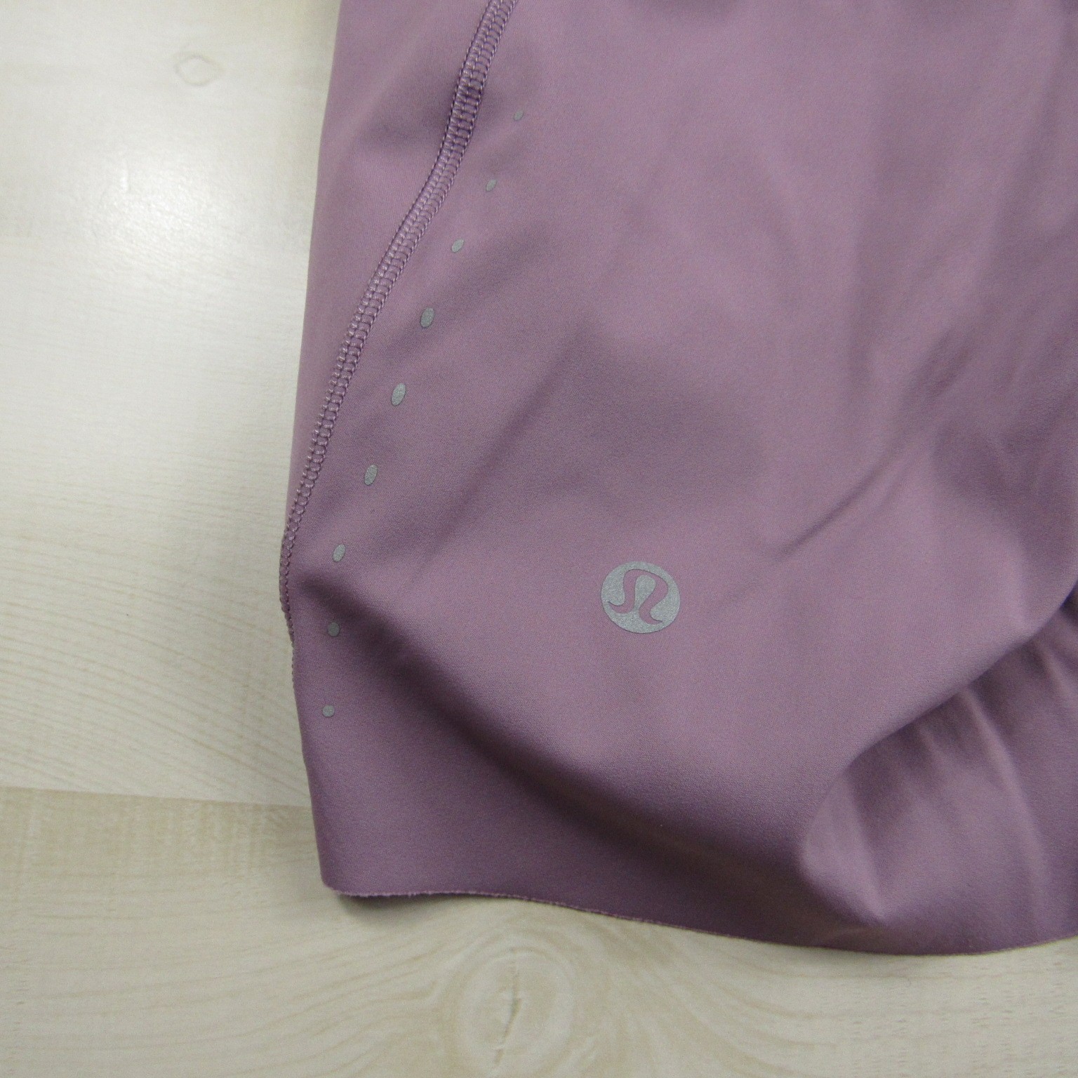 Lululemon Shorts Womens 4 Purple Align Athleisure Gym Yoga Active Stretch