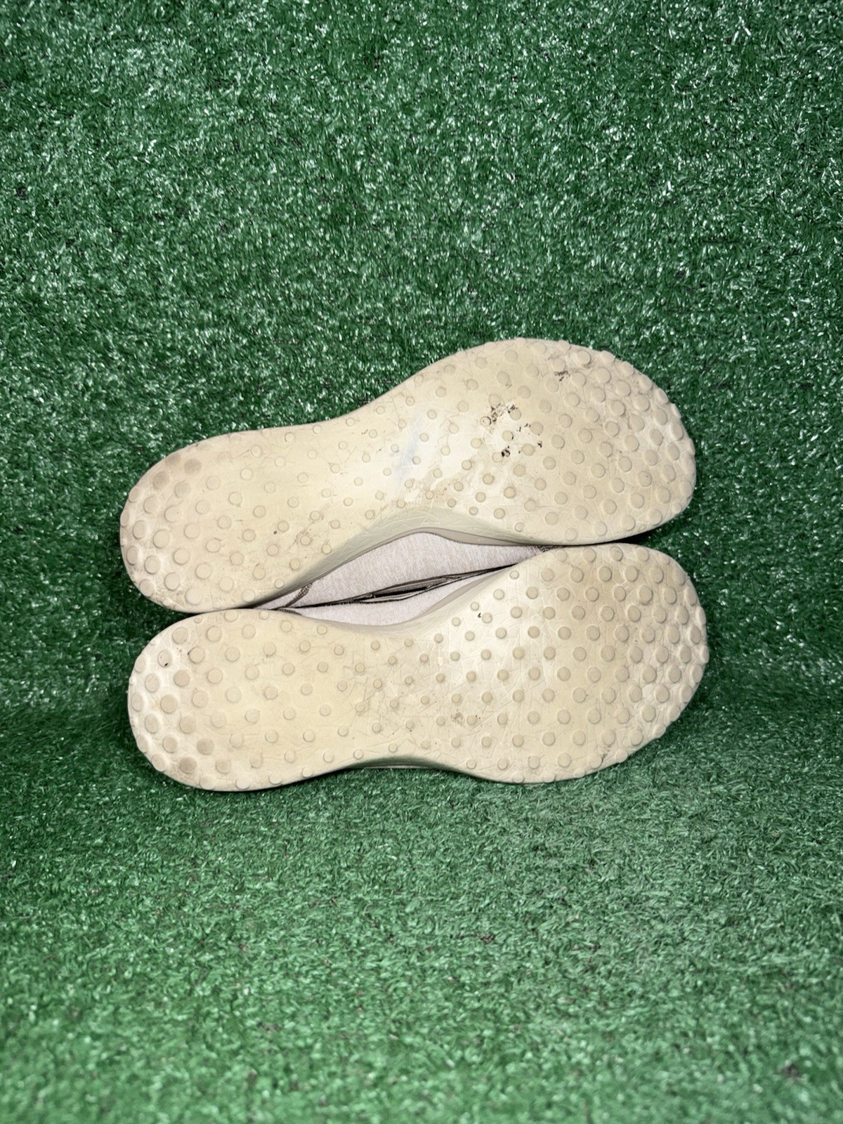 Skechers Womens 8.5 Microburst Topnotch Beige Comfort Shoes Walking Sneakers