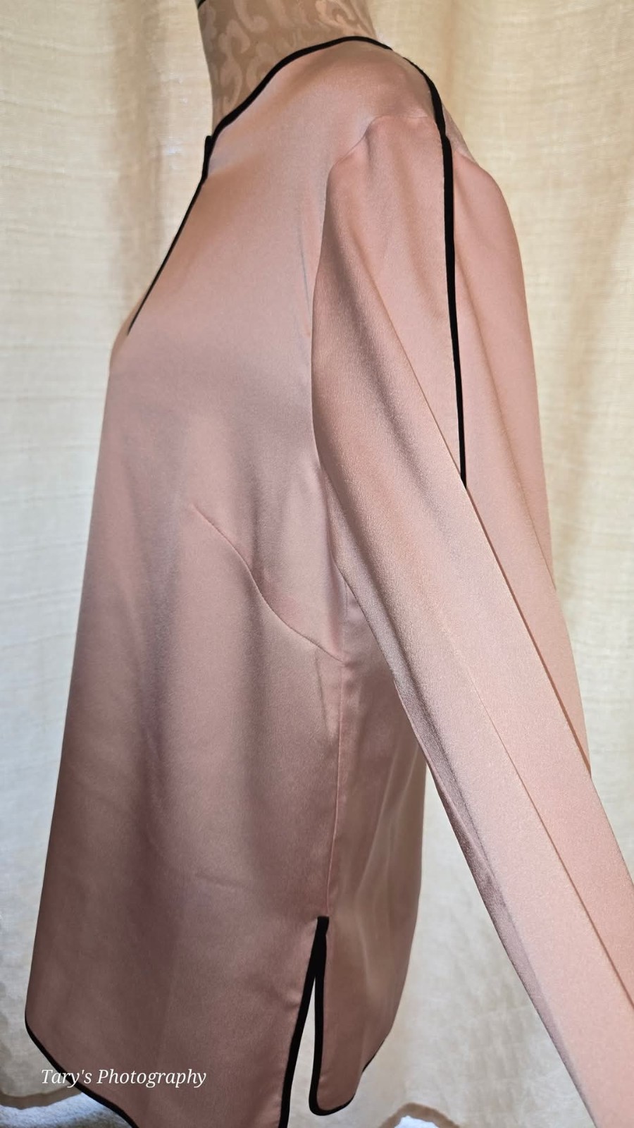 NWT Ming Wang Soft Pink Satin Long Sleeve Top Black Piping and Cutouts Size XS