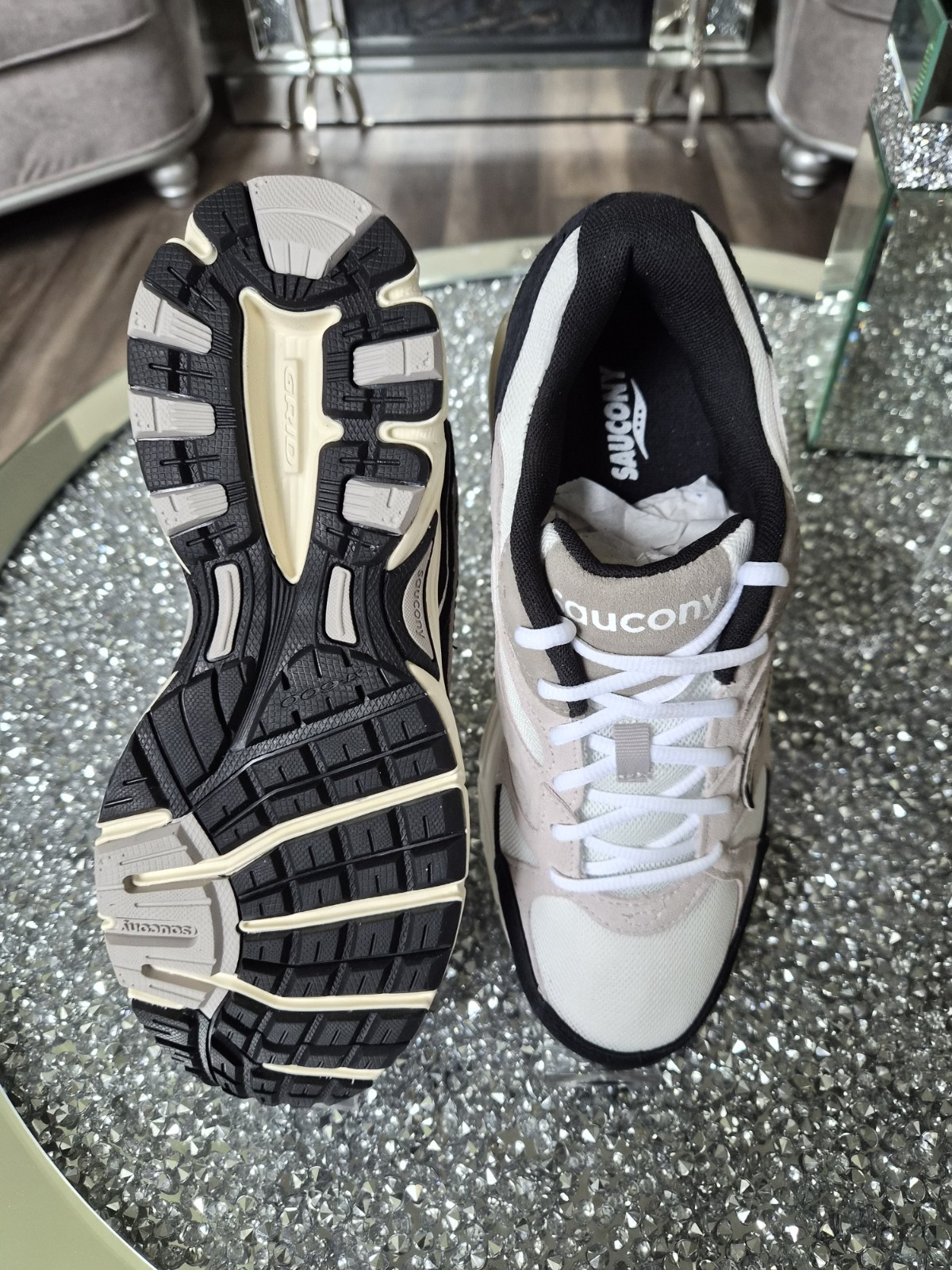 NIB SAUCONY RIDE MILLENNIUM WHITE/BLACK SIZE 9.5